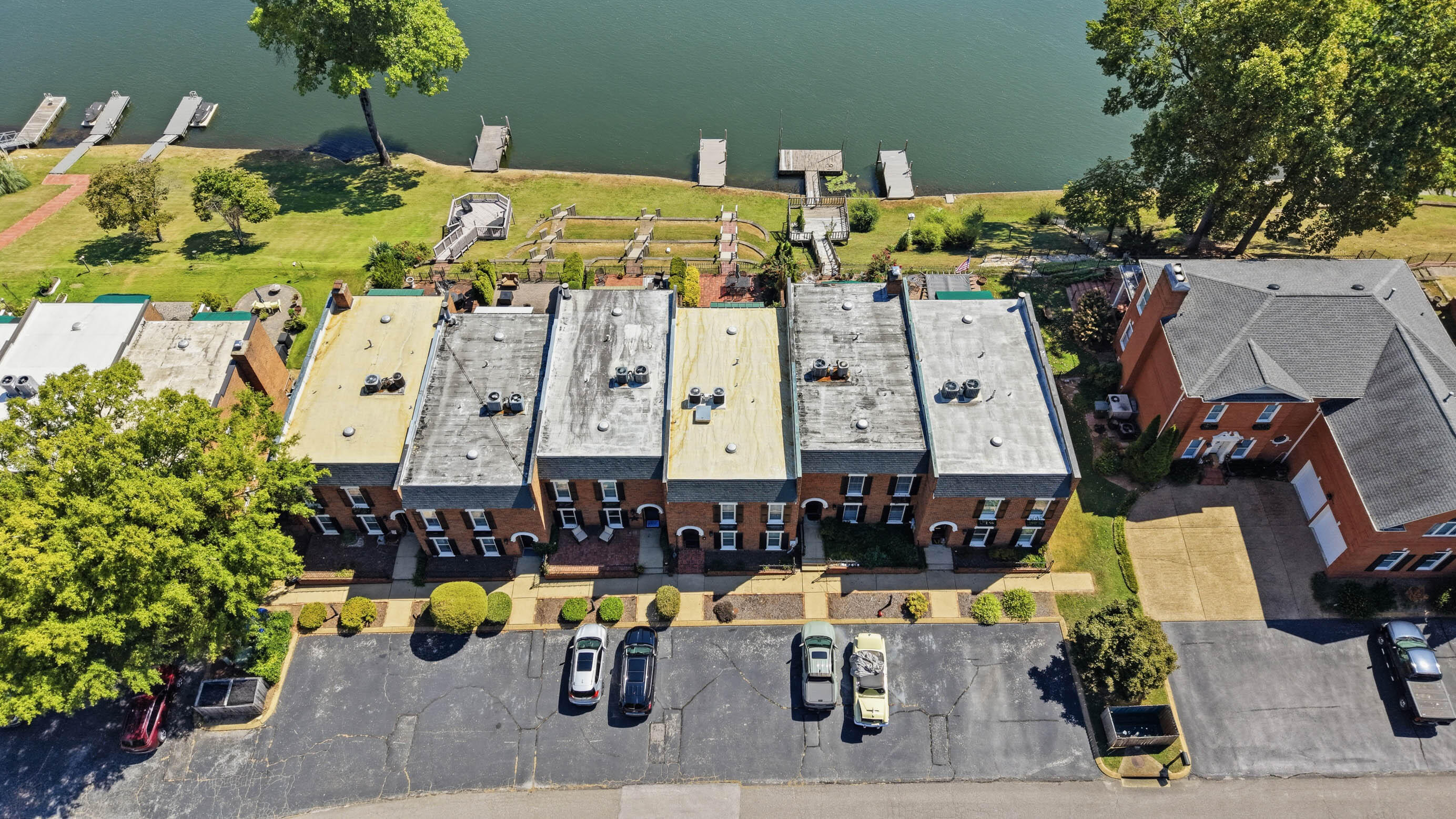 3162 Waterfront Drive