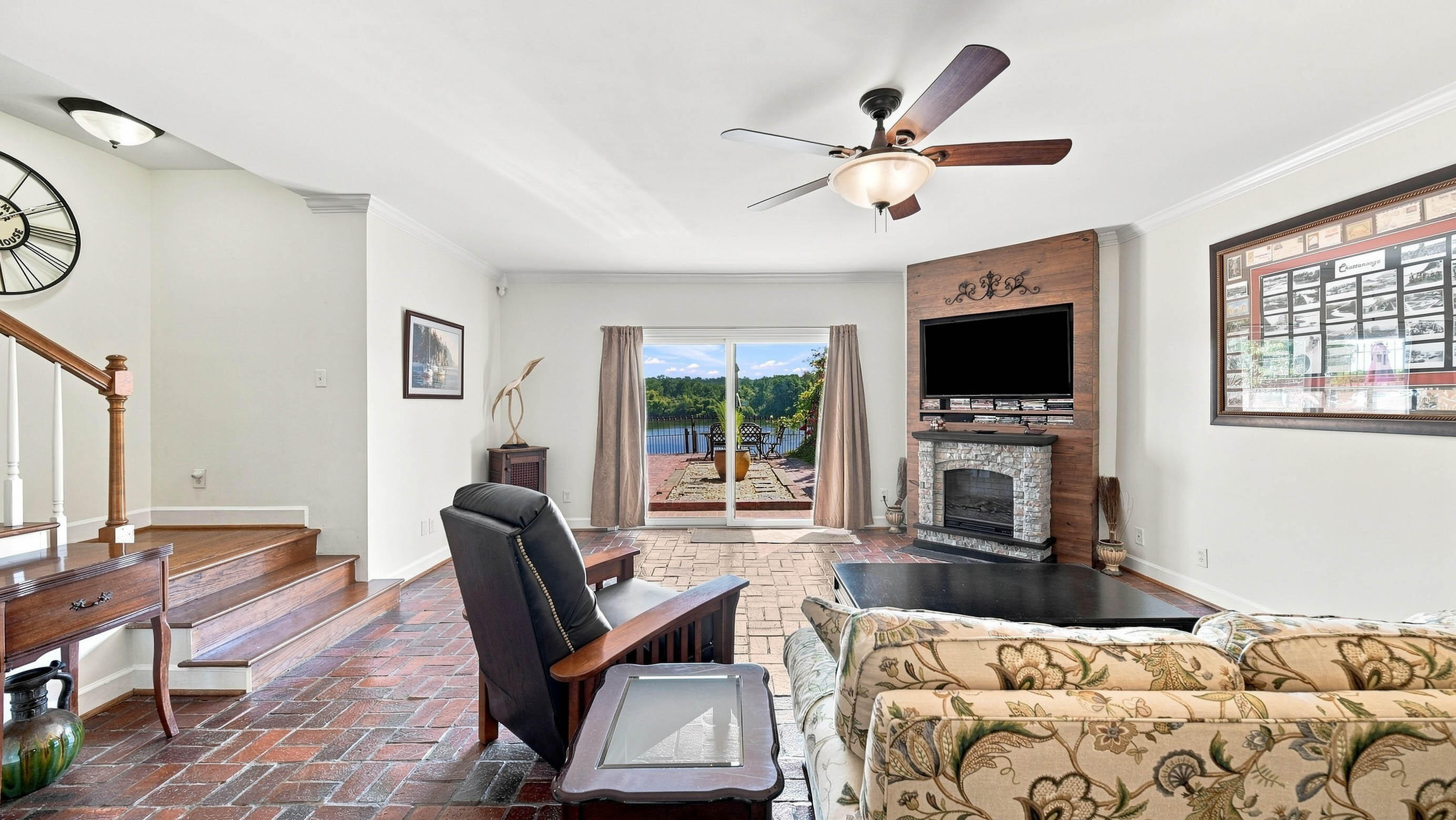 3162 Waterfront Drive