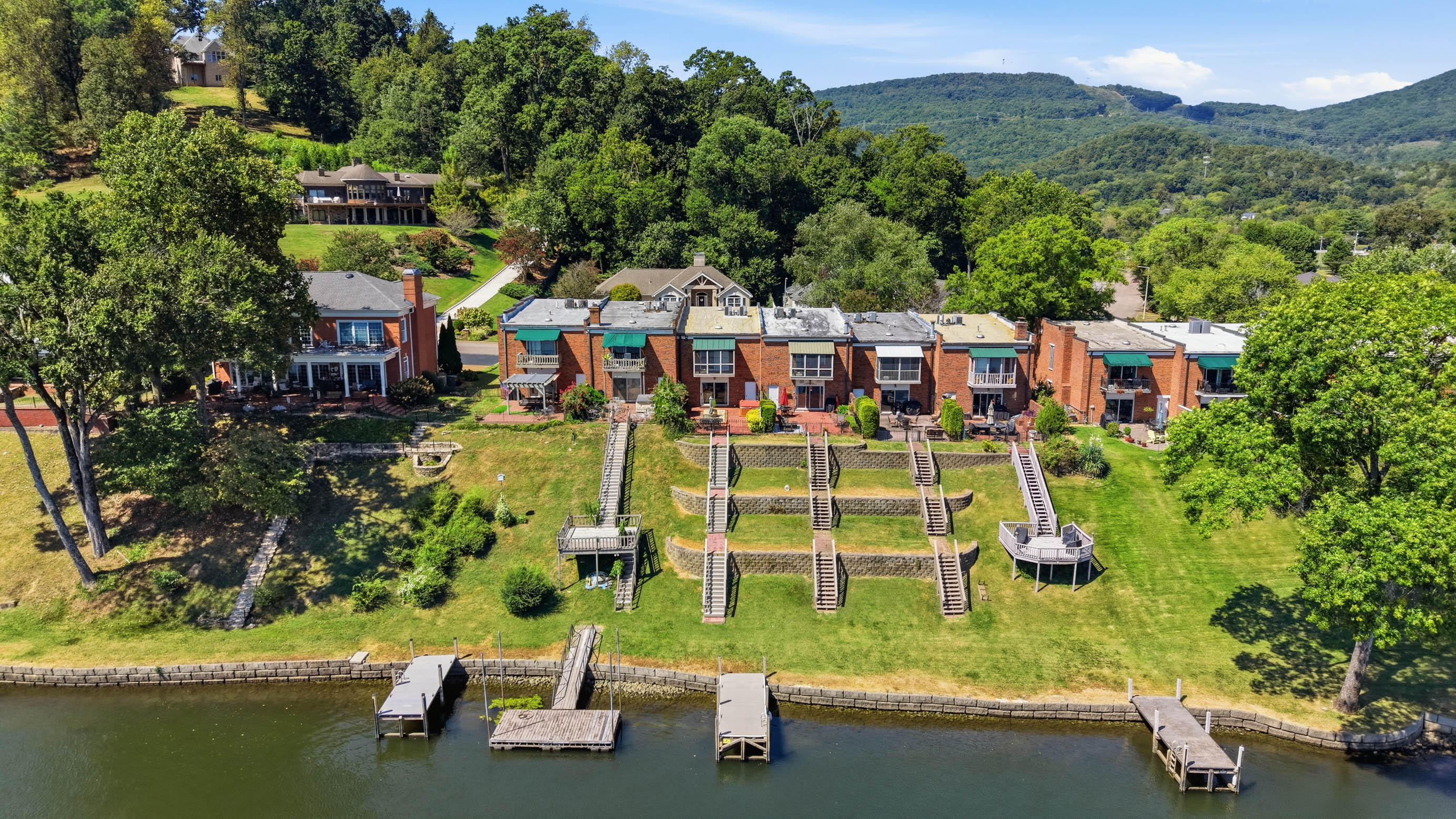 3162 Waterfront Drive