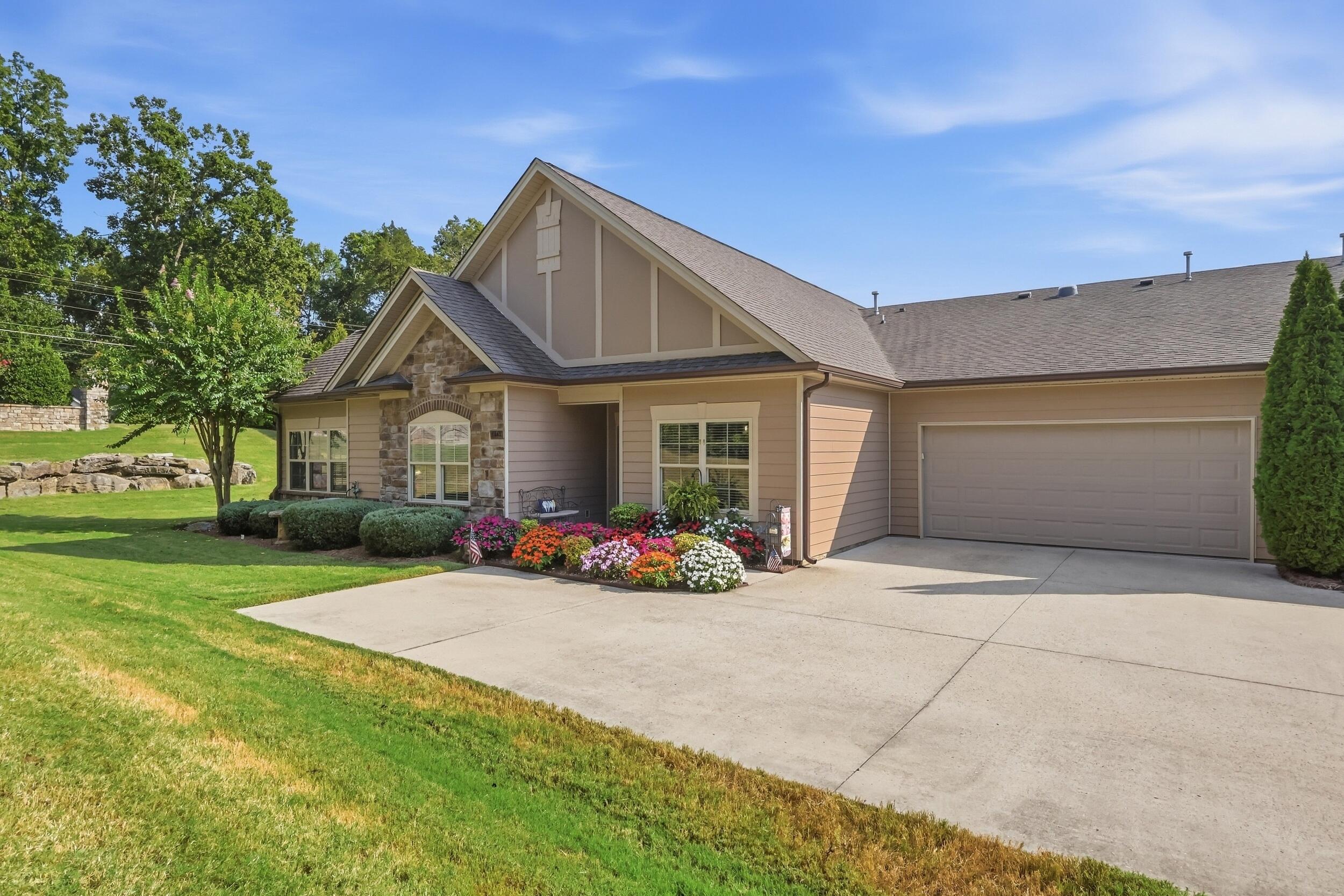 1662 Sedgefield Drive, 7c