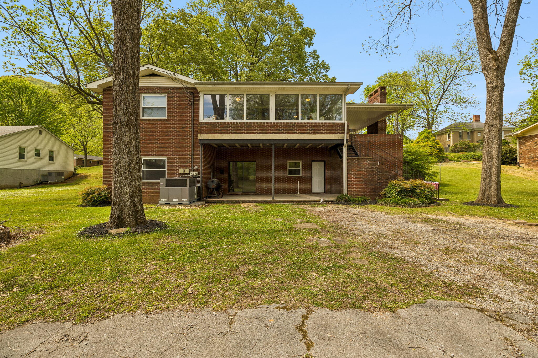 411 Pine Avenue