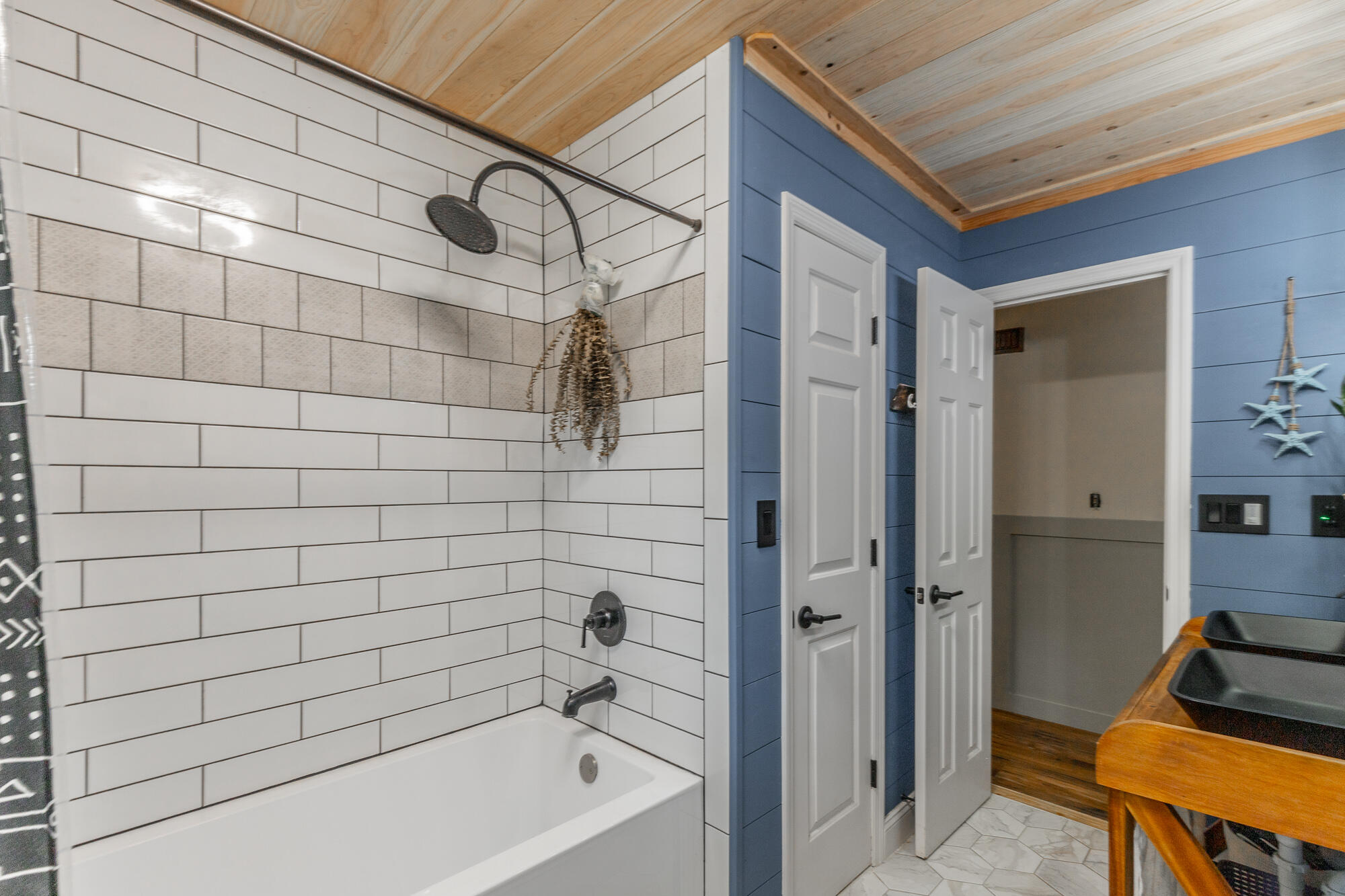 430 Bluebird Circle