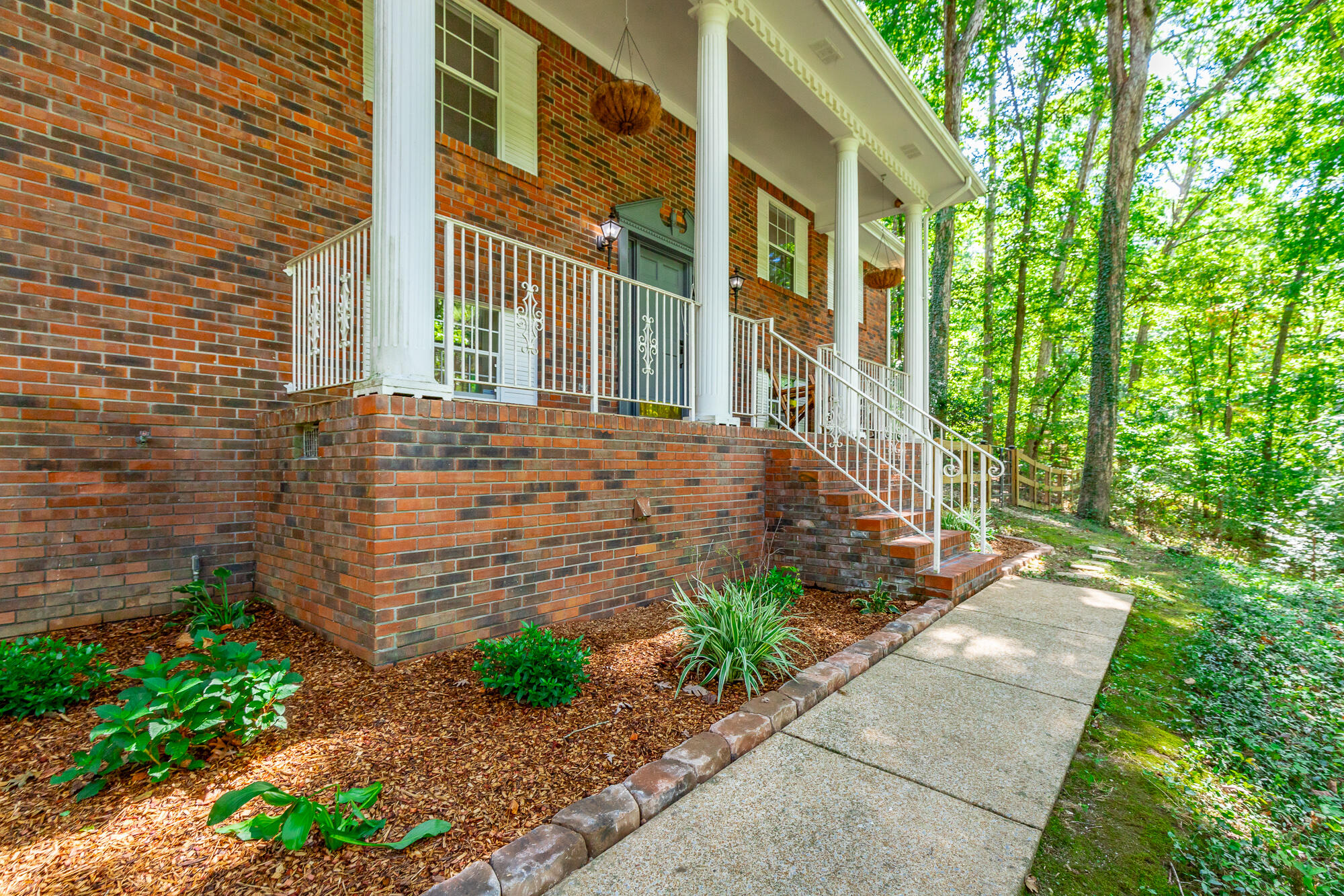 430 Bluebird Circle