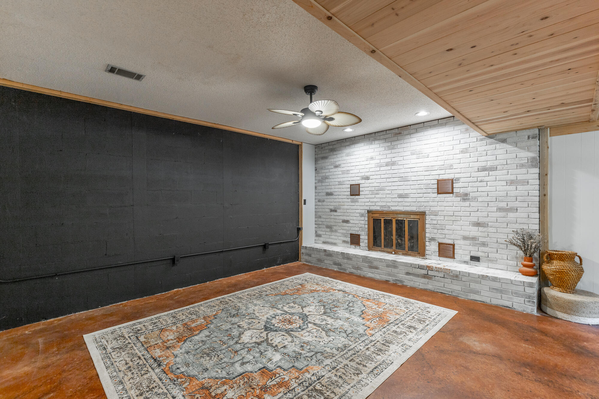430 Bluebird Circle