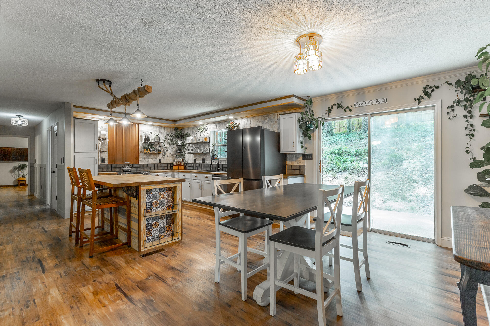 430 Bluebird Circle