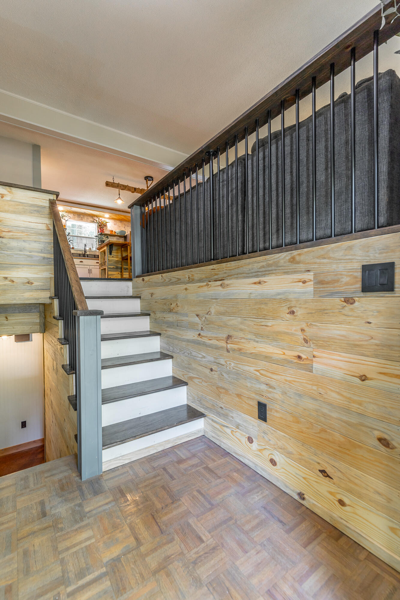 430 Bluebird Circle