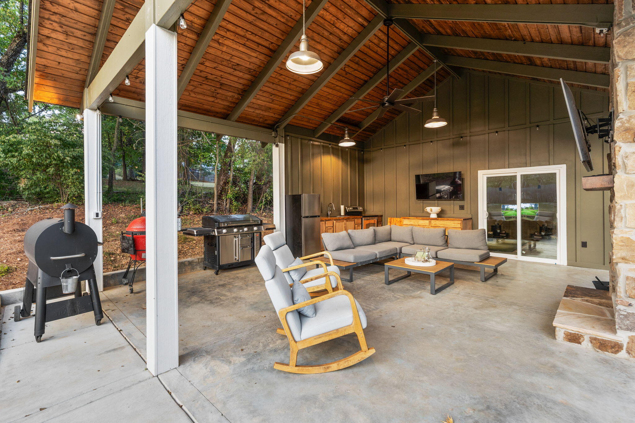 3709 Kellys Ferry Road