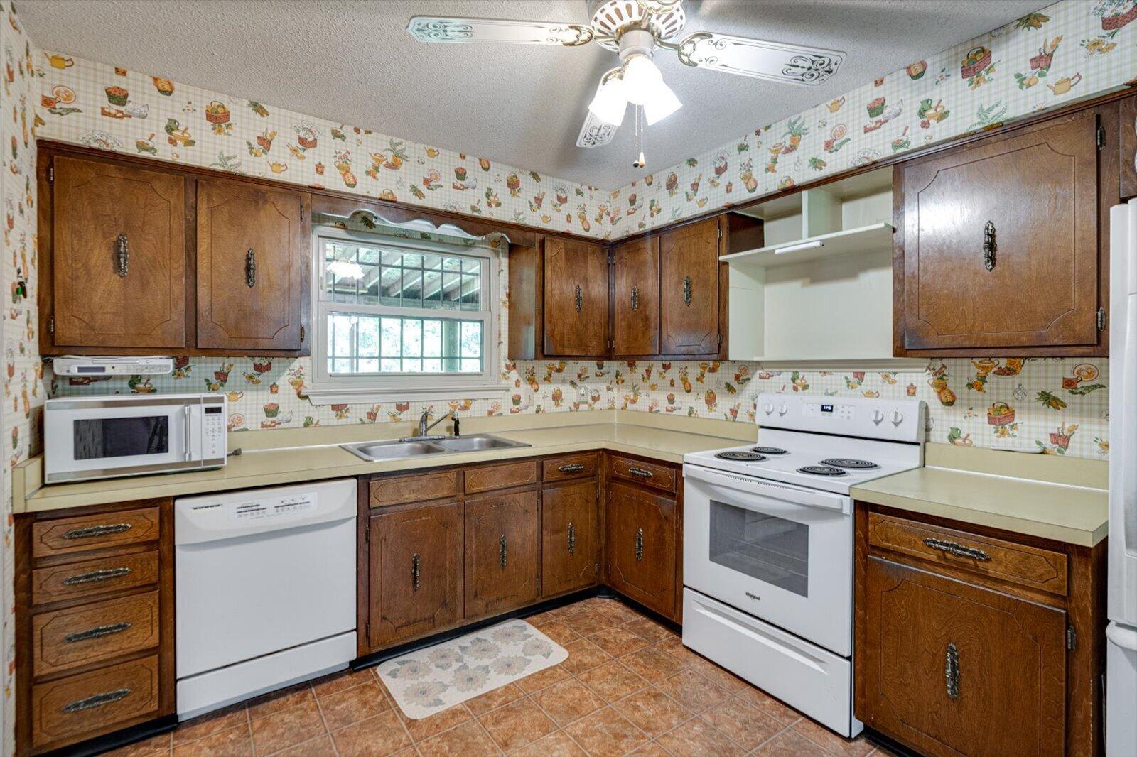 276 E Sharon Circle