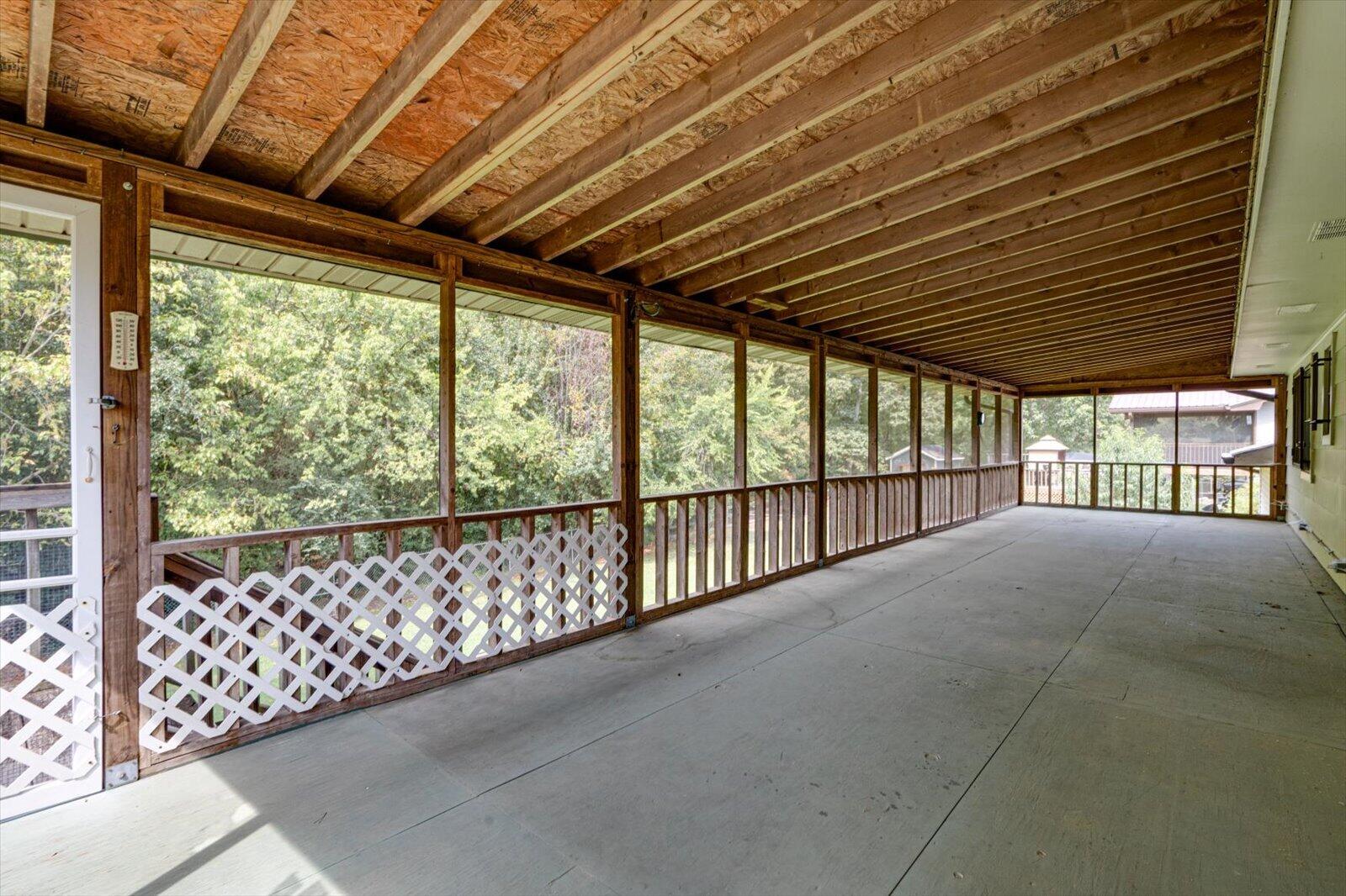 276 E Sharon Circle