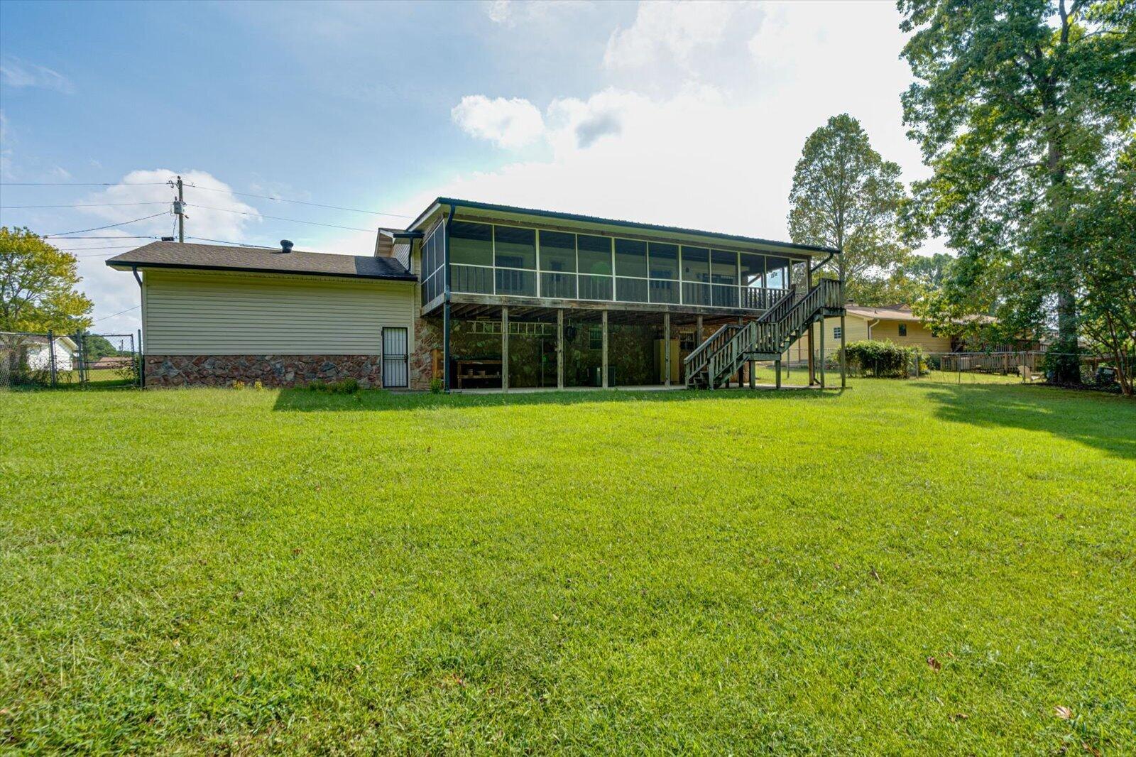 276 E Sharon Circle