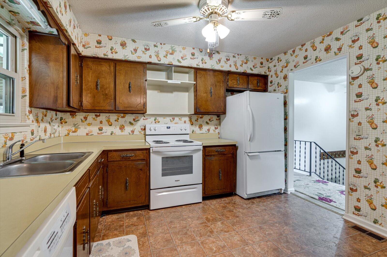 276 E Sharon Circle