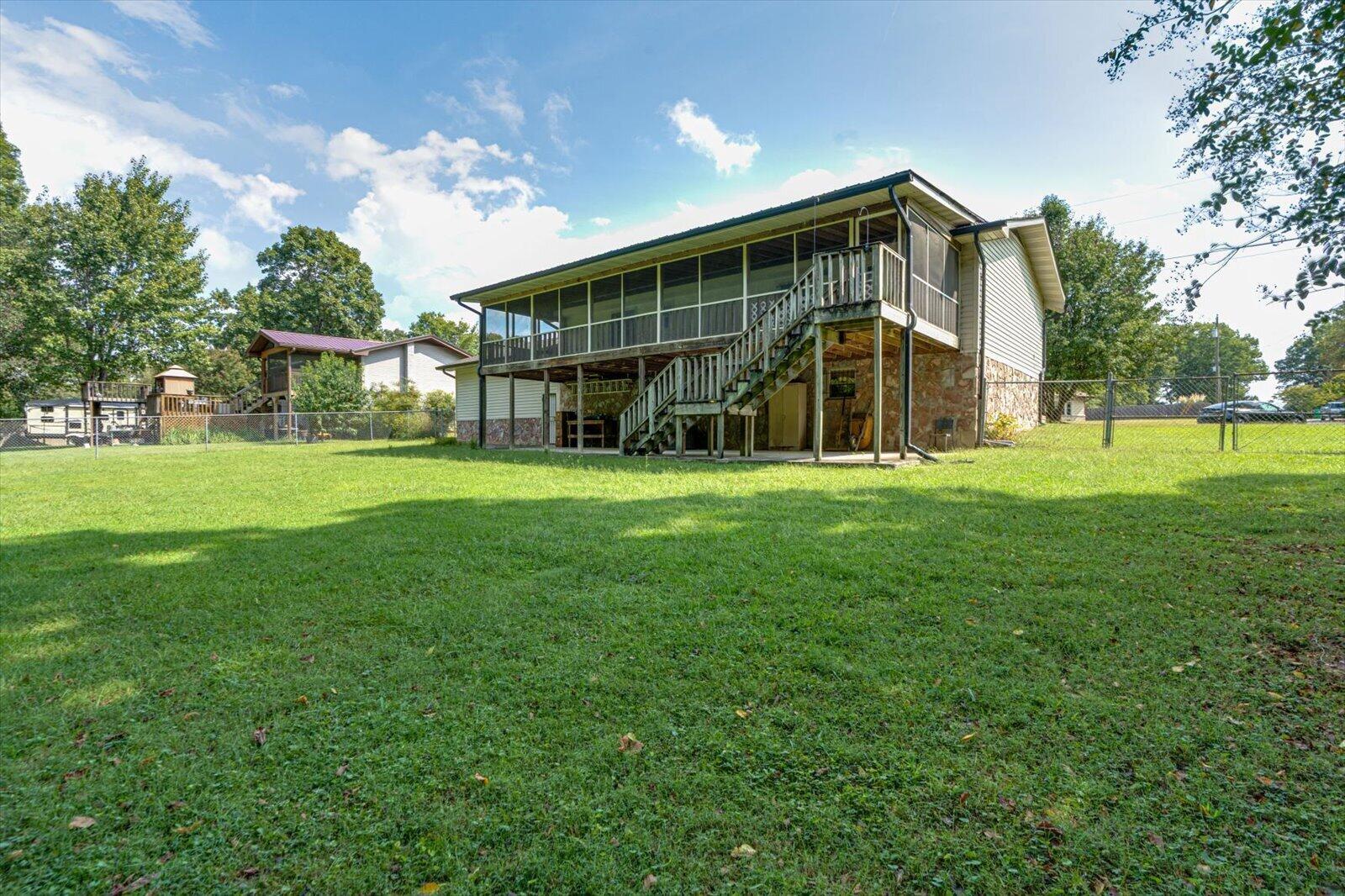 276 E Sharon Circle
