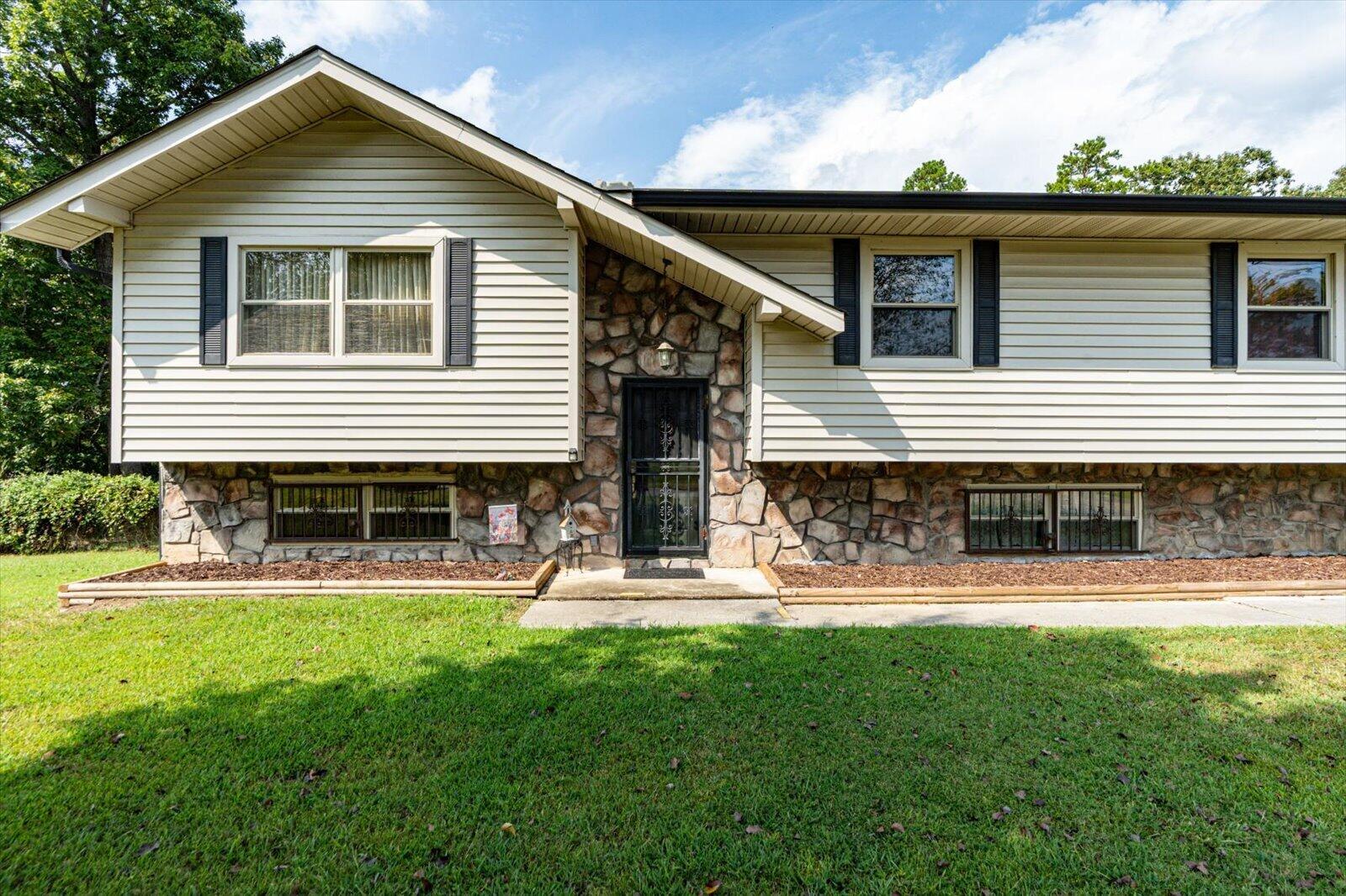 276 E Sharon Circle