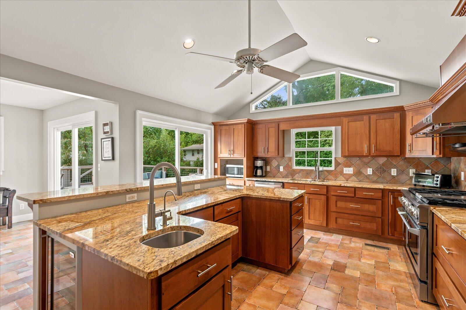 1204 Aladdin Road