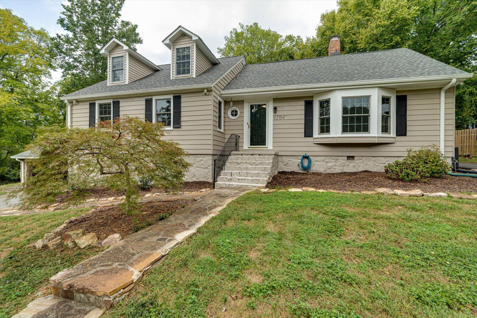 1204 Aladdin Road