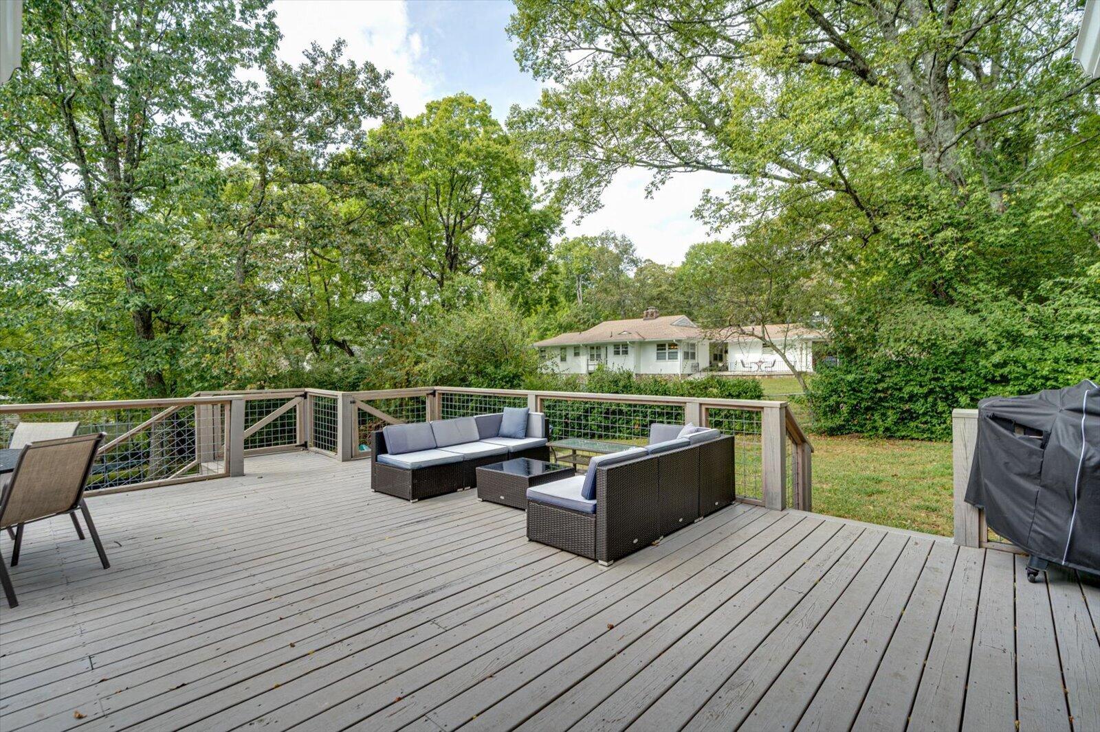 1204 Aladdin Road