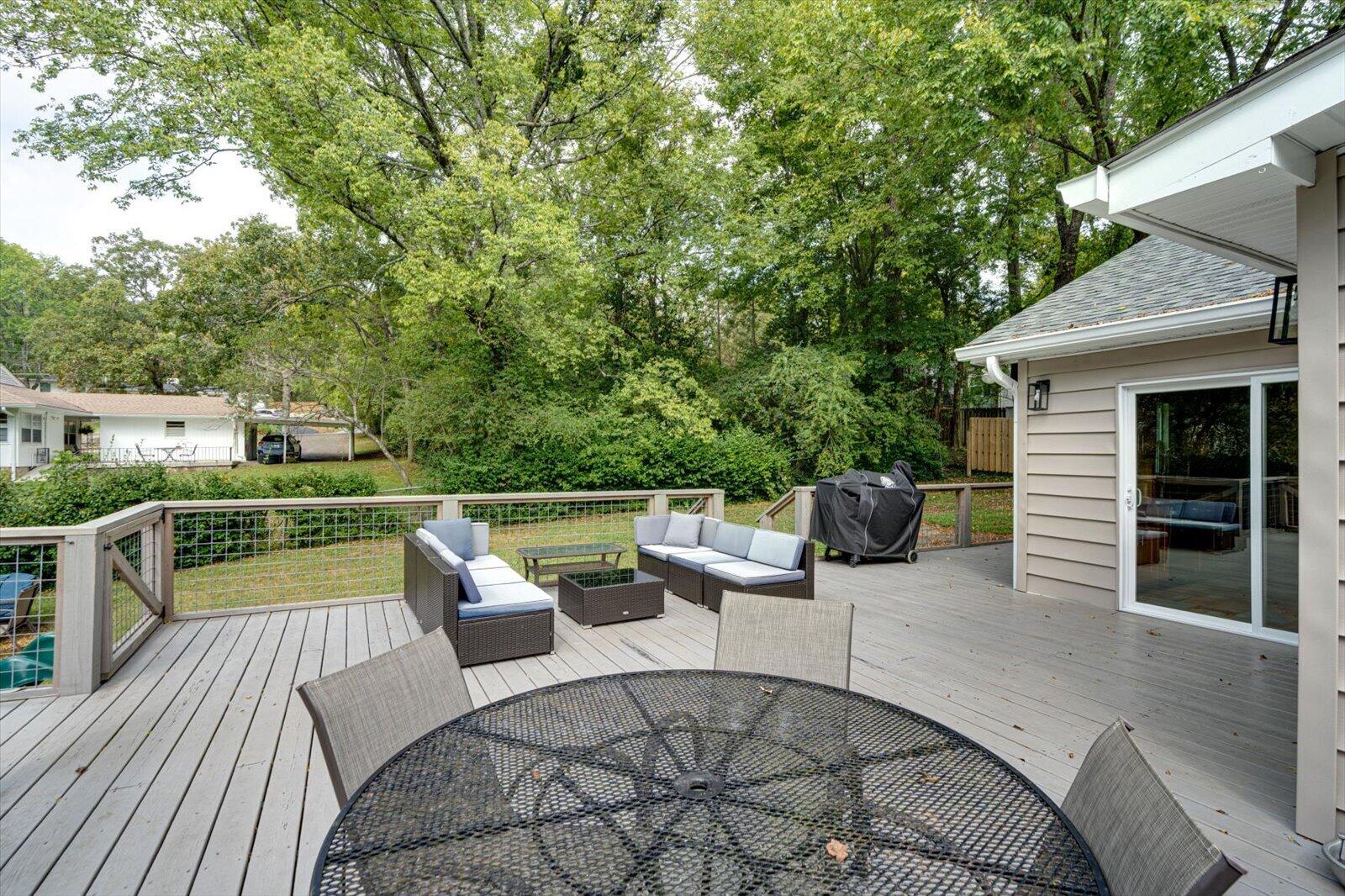 1204 Aladdin Road