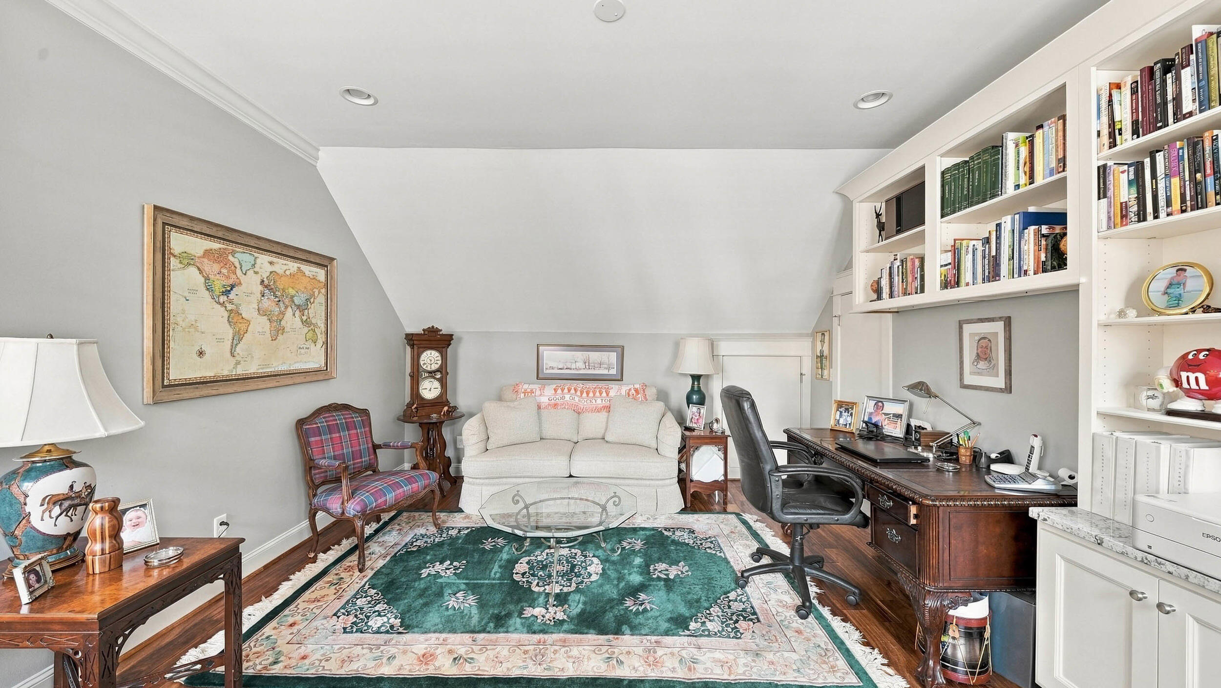 117 E 03rd Street