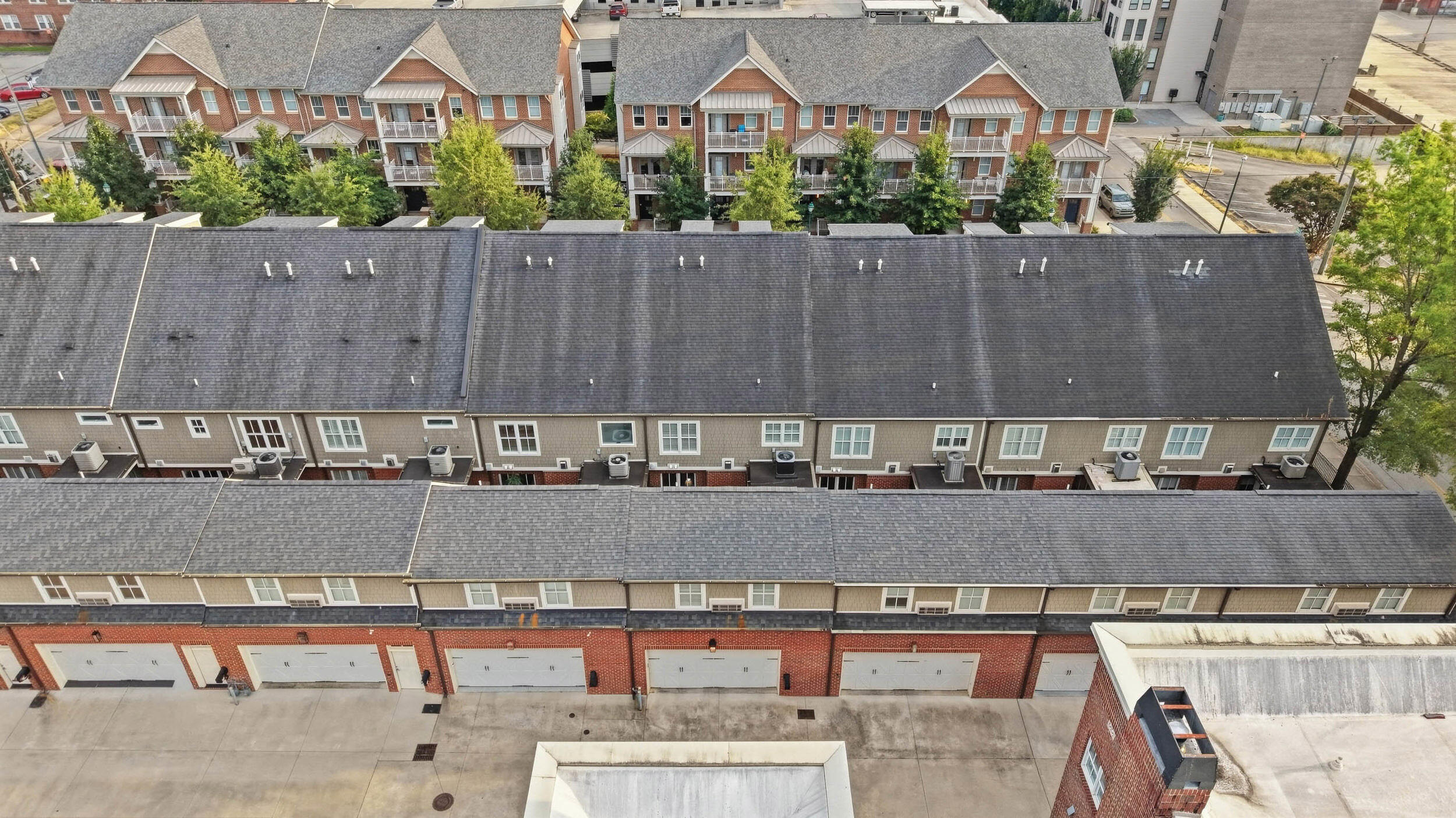 117 E 03rd Street