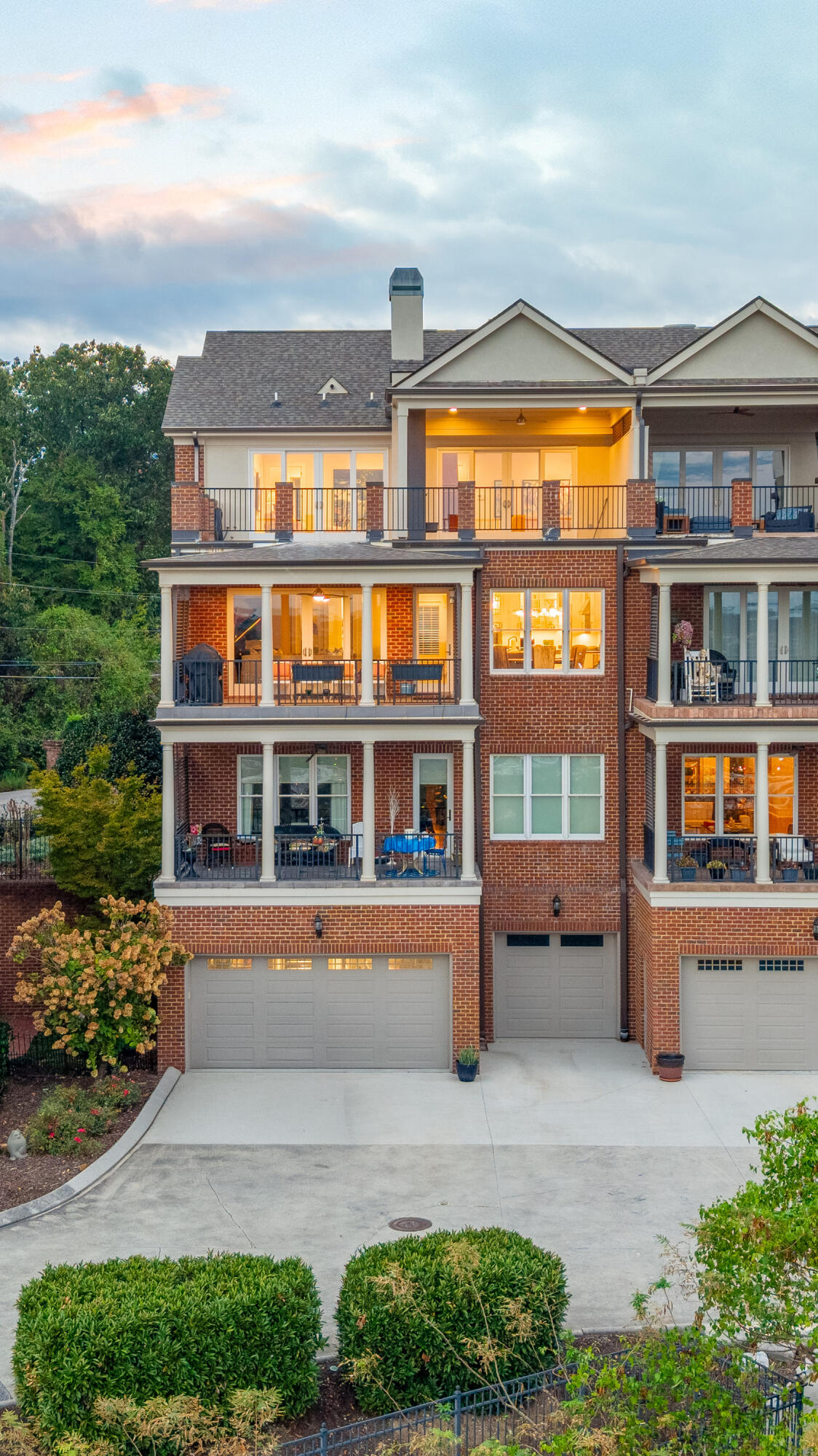 554 Whitehall Road, 120