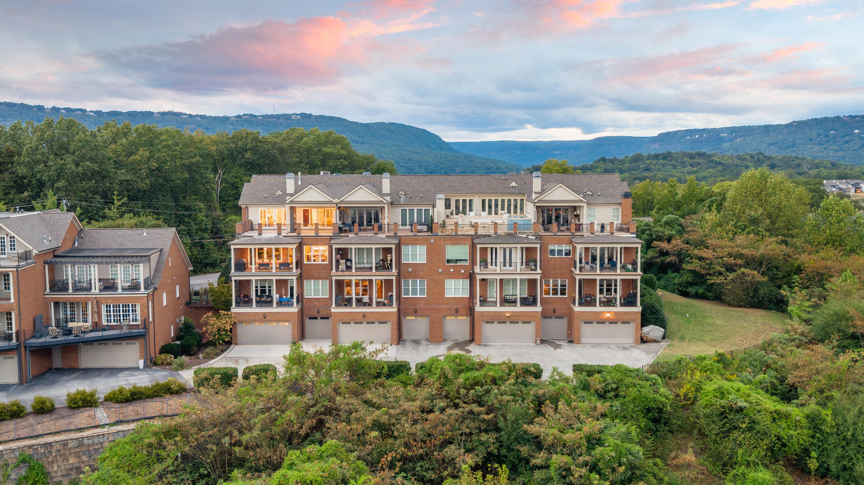 554 Whitehall Road, 120