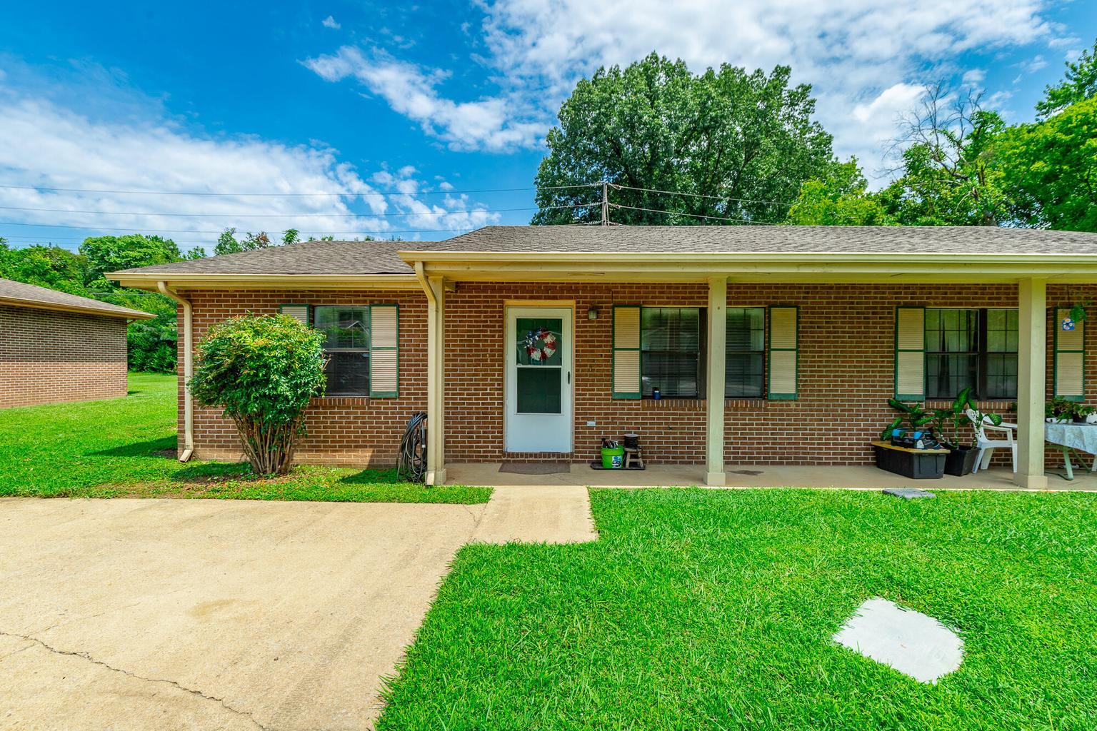 5105 N Moore Lane, A