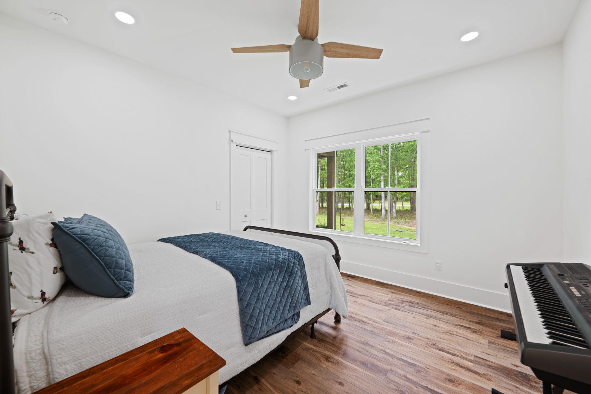 3512 Scenic Highway