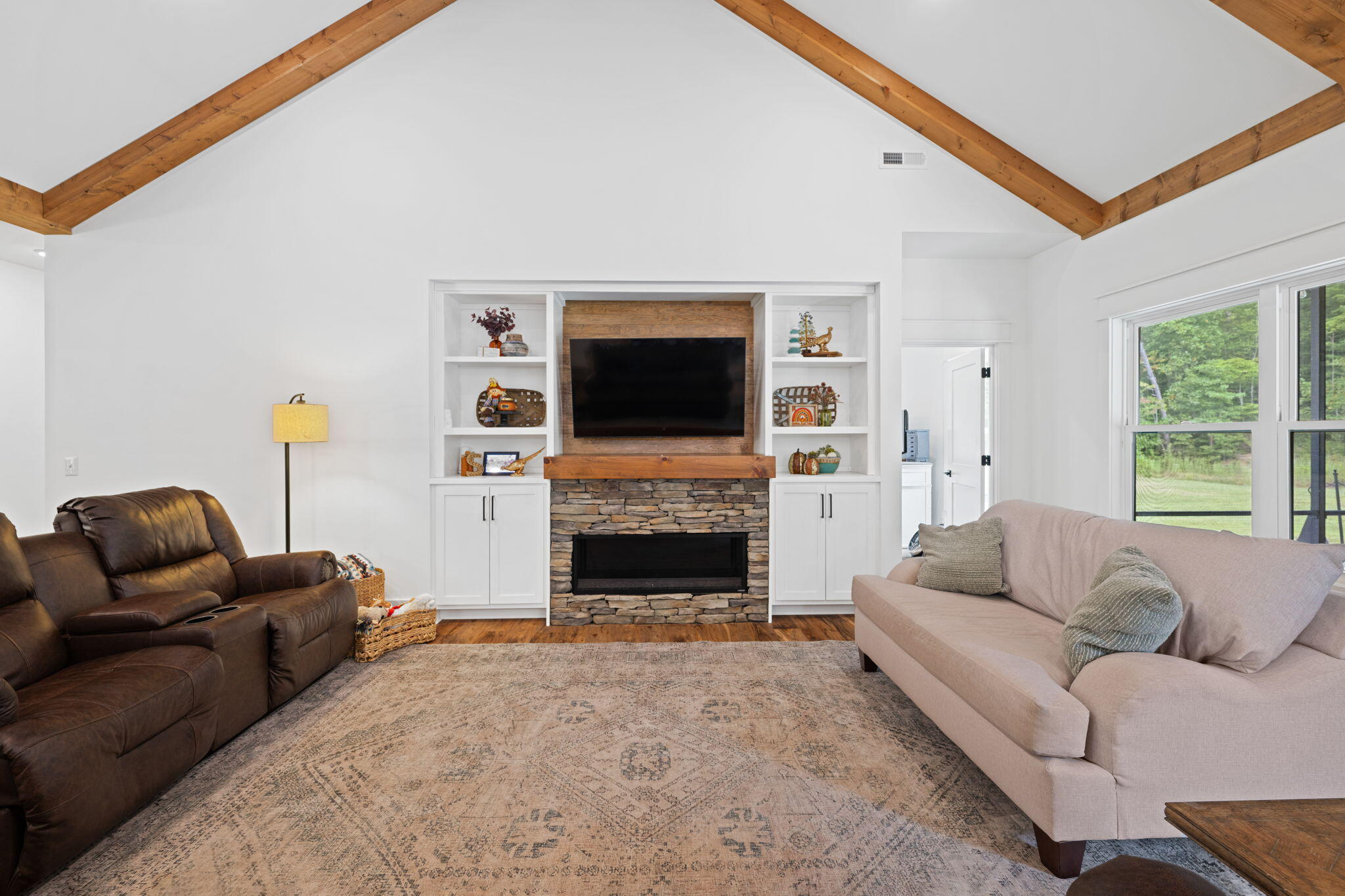 3512 Scenic Highway