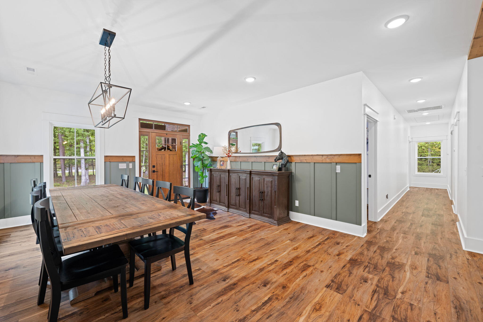 3512 Scenic Highway