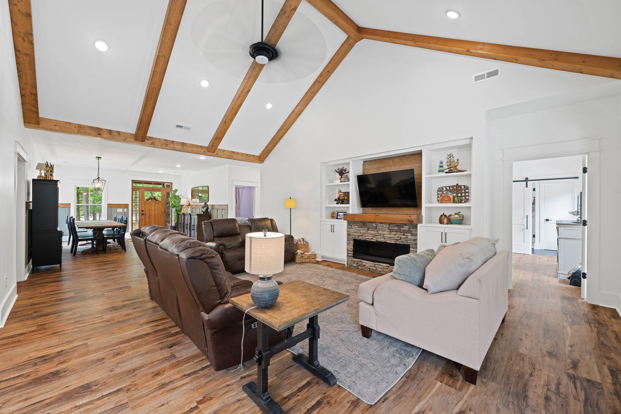 3512 Scenic Highway