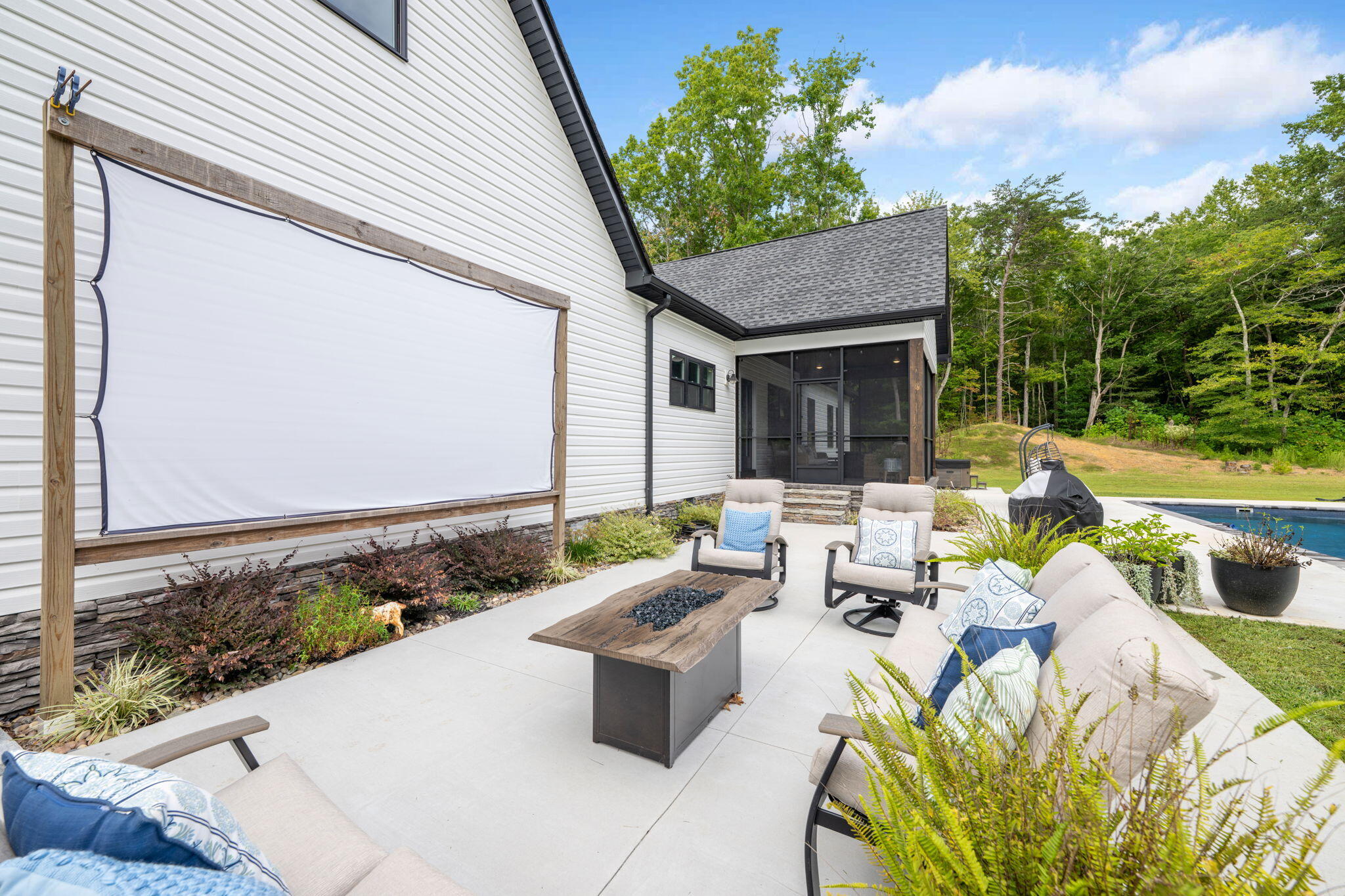 3512 Scenic Highway