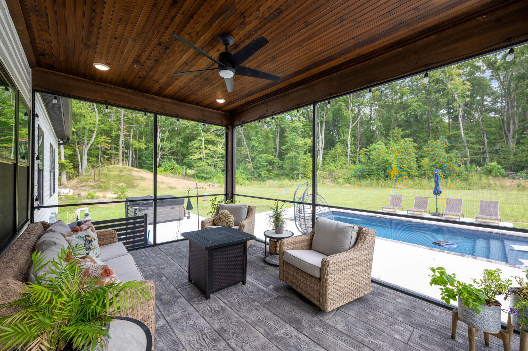 3512 Scenic Highway