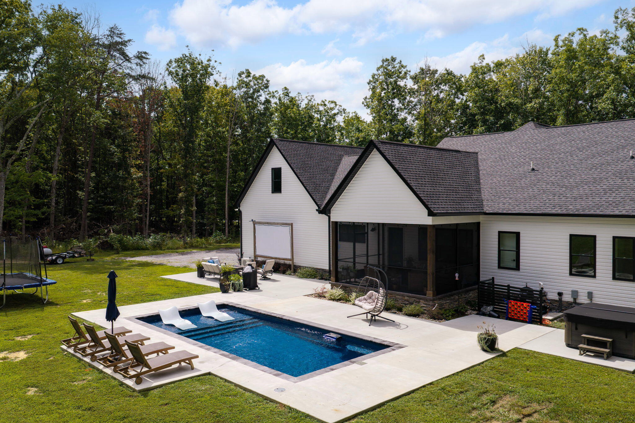 3512 Scenic Highway