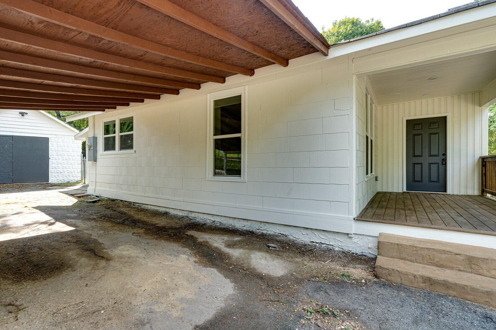 80 Williams Lane