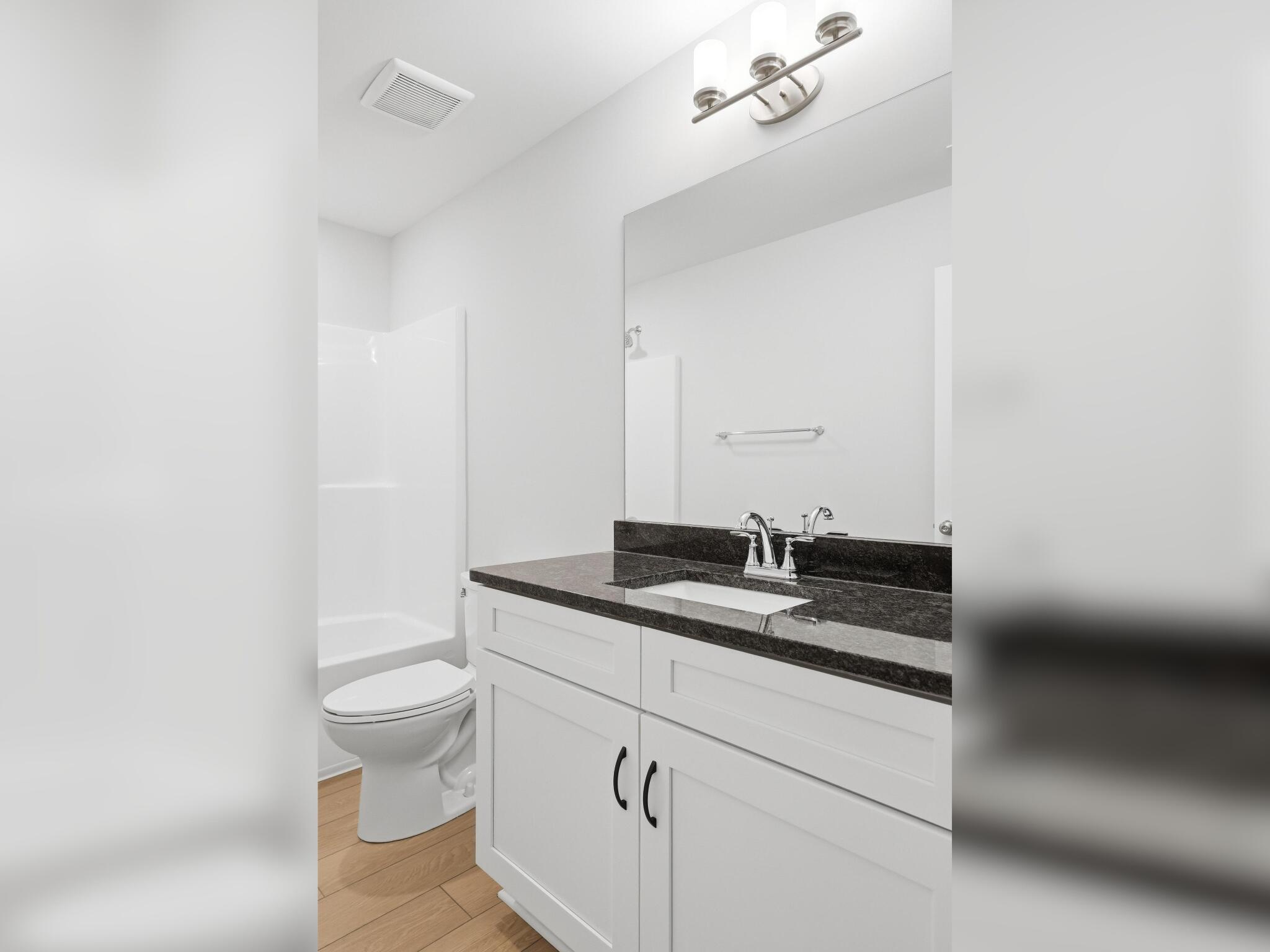 1011 Rosedew Way, #15
