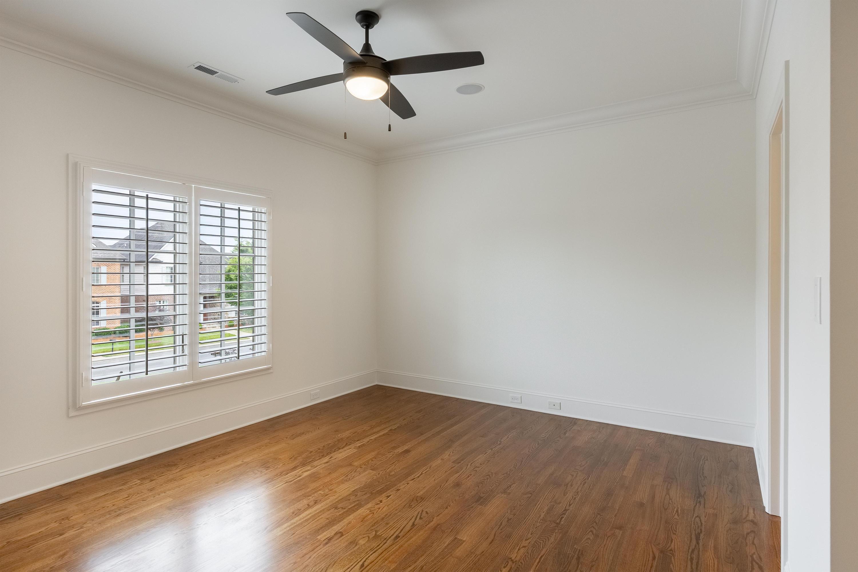 1259 Longholm Court
