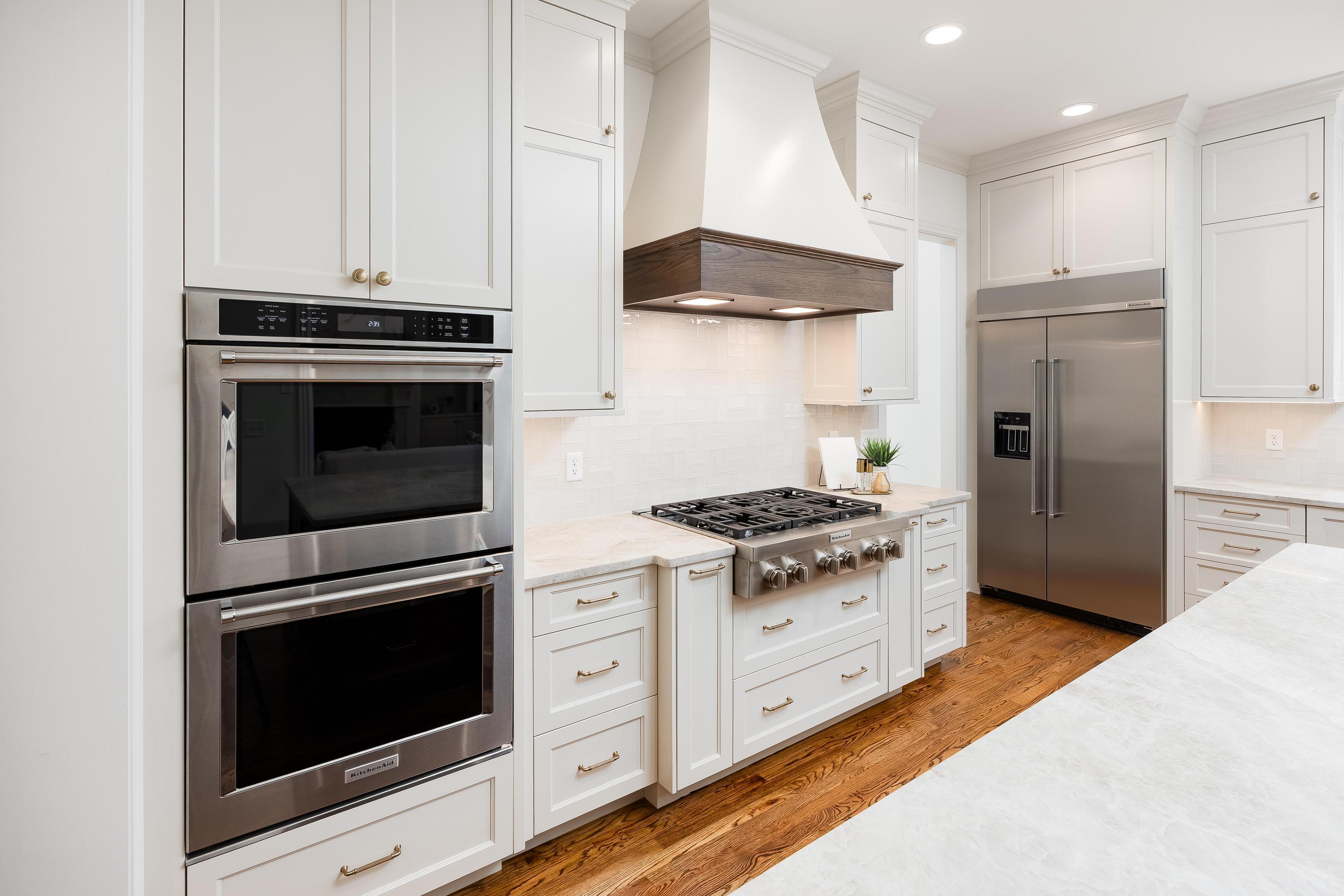 1259 Longholm Court