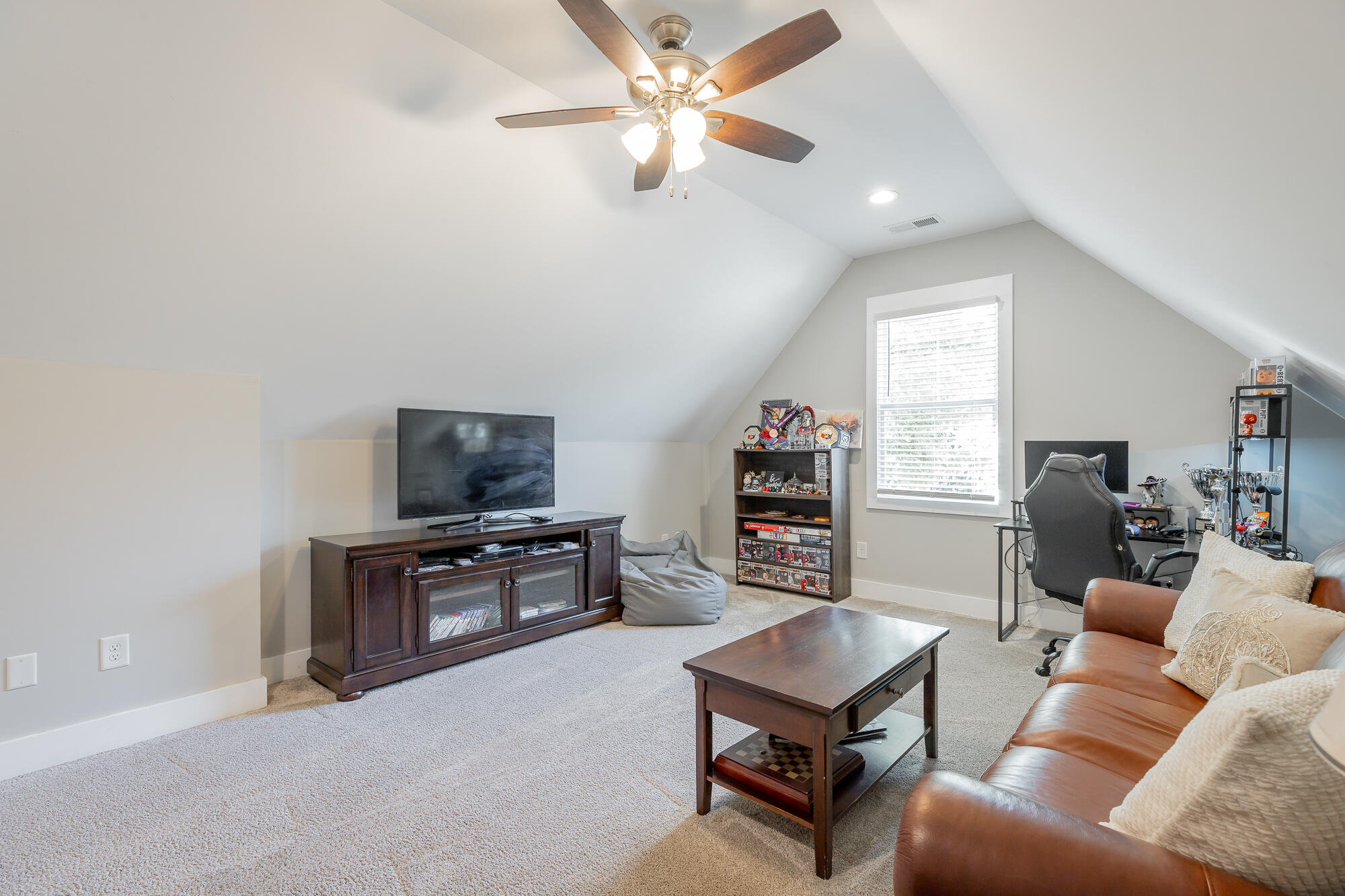 1504 Emerald Pointe Drive