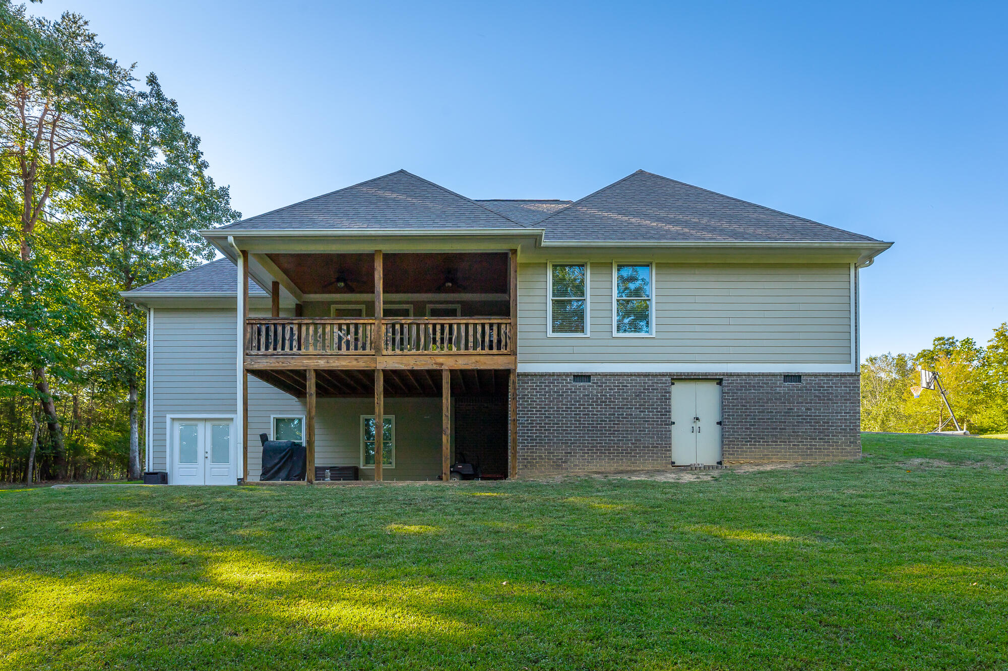 1504 Emerald Pointe Drive