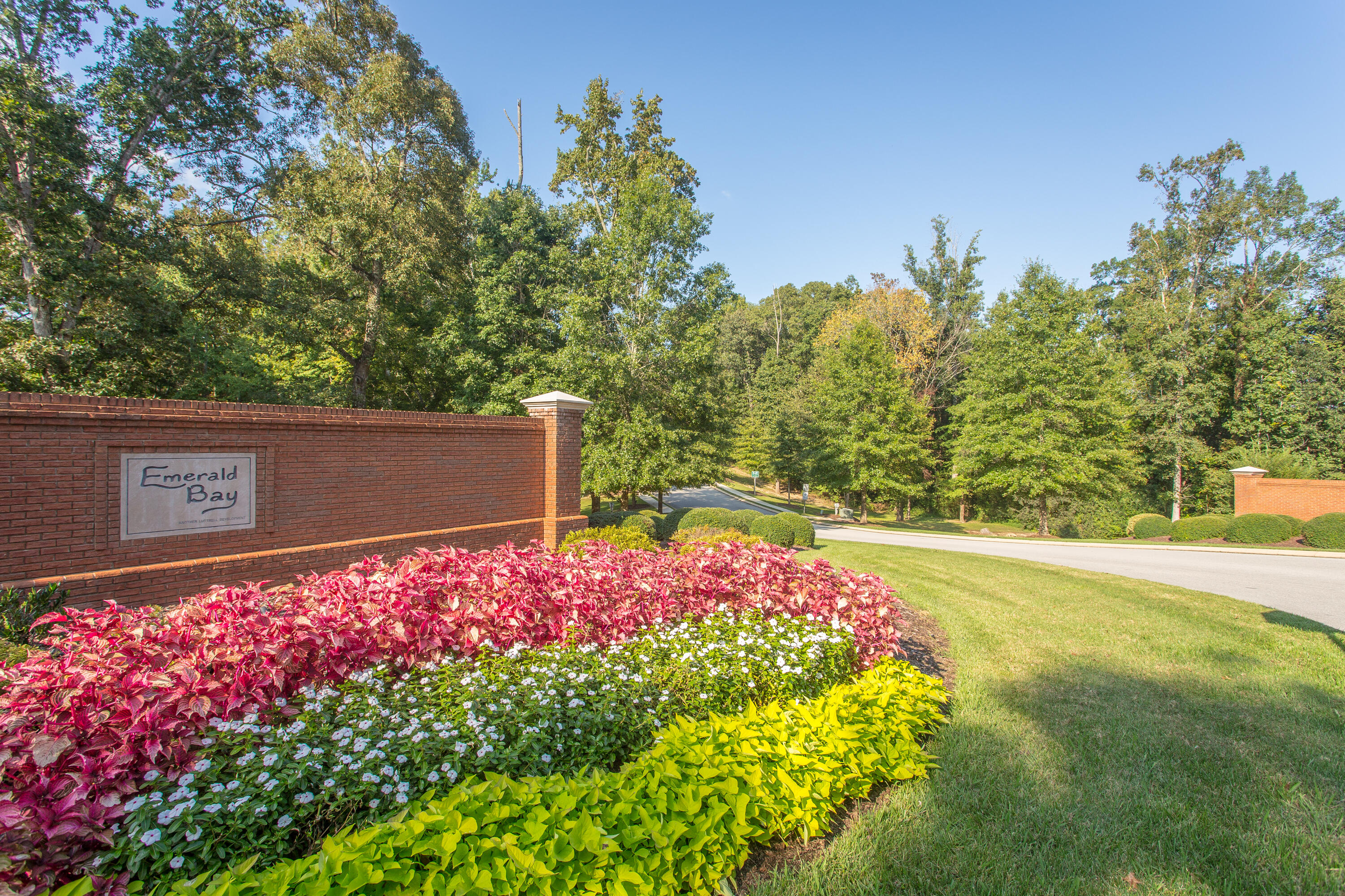 1504 Emerald Pointe Drive