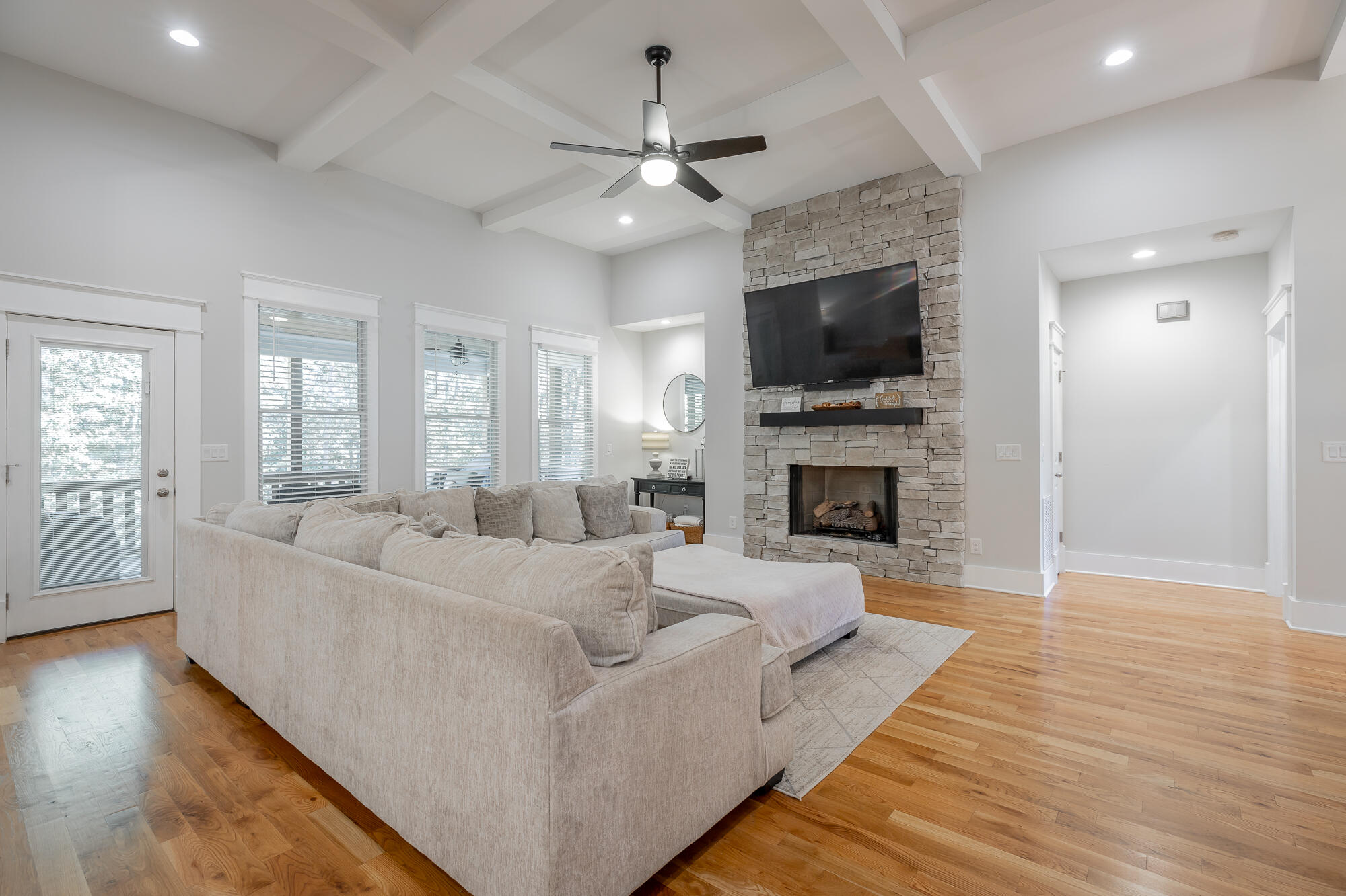 1504 Emerald Pointe Drive