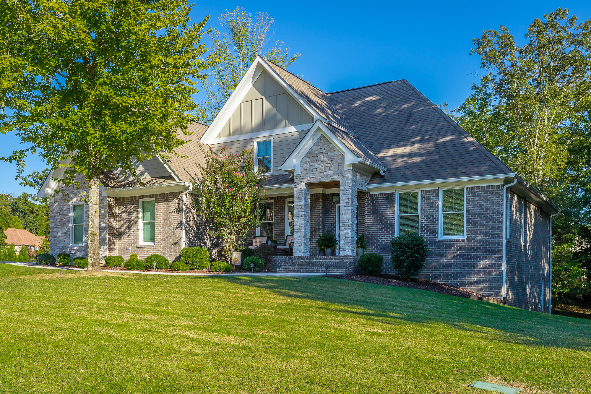 1504 Emerald Pointe Drive