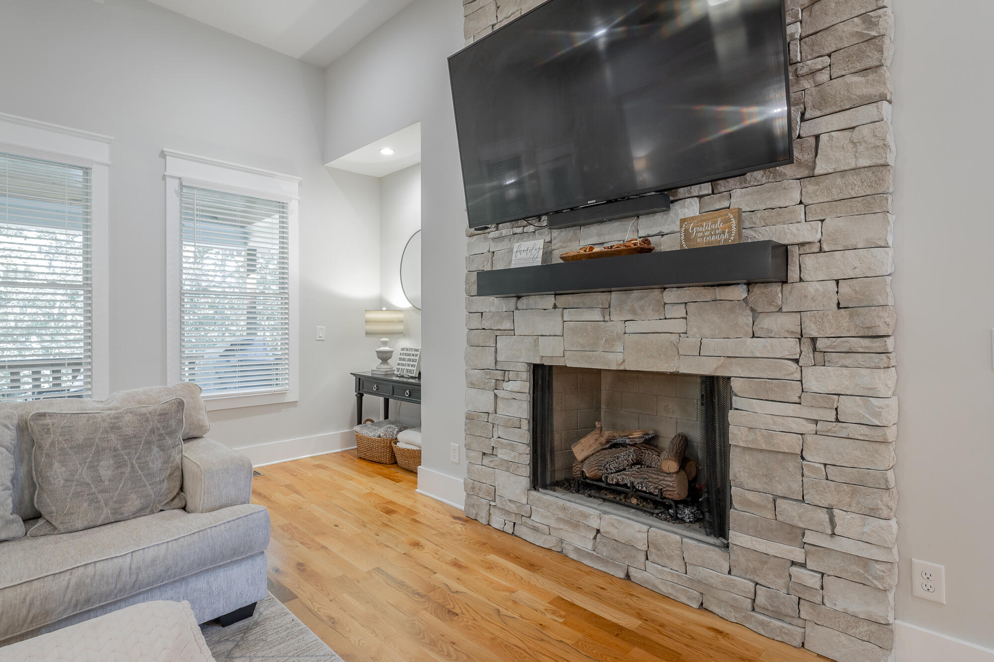1504 Emerald Pointe Drive