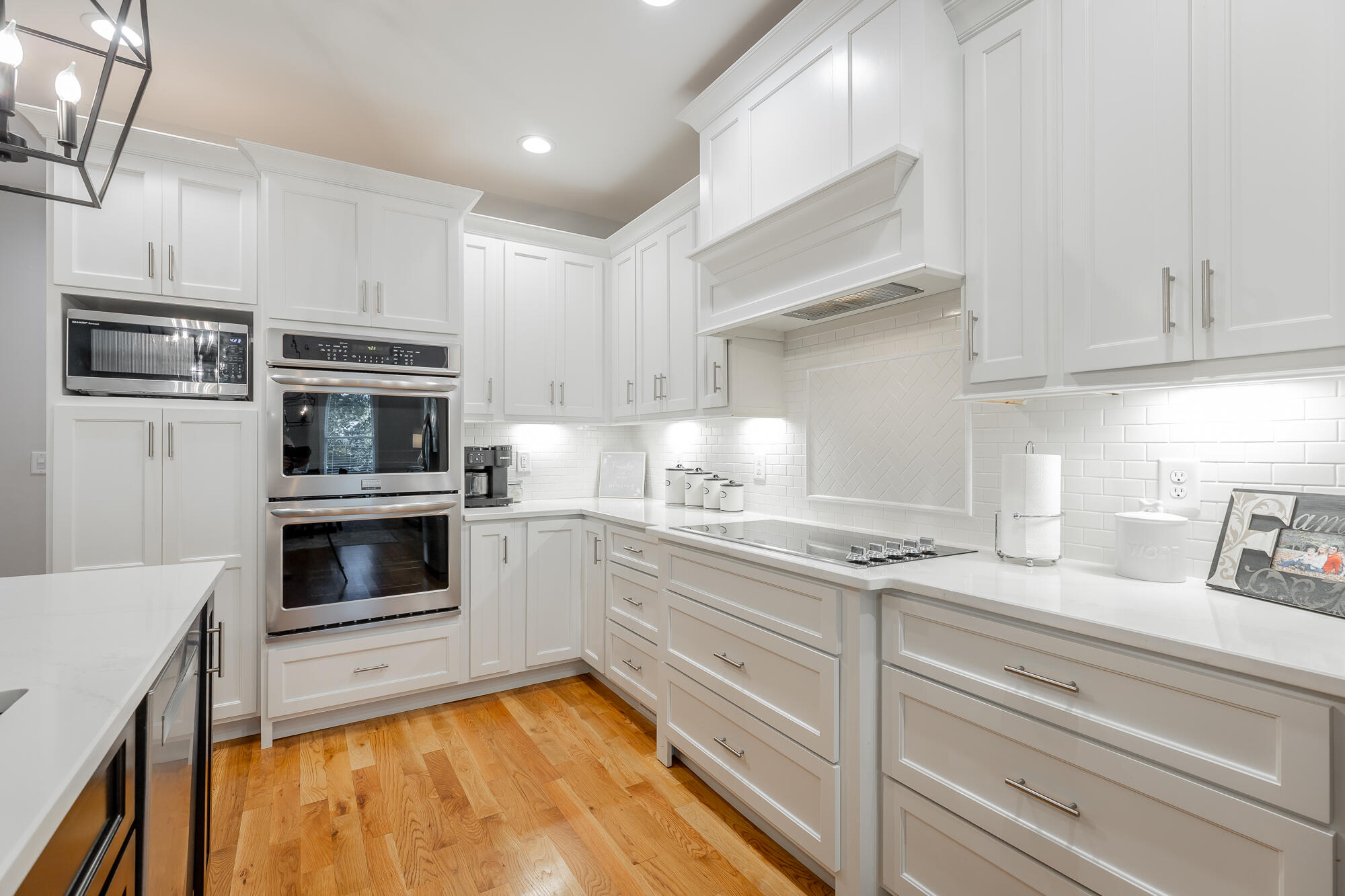1504 Emerald Pointe Drive