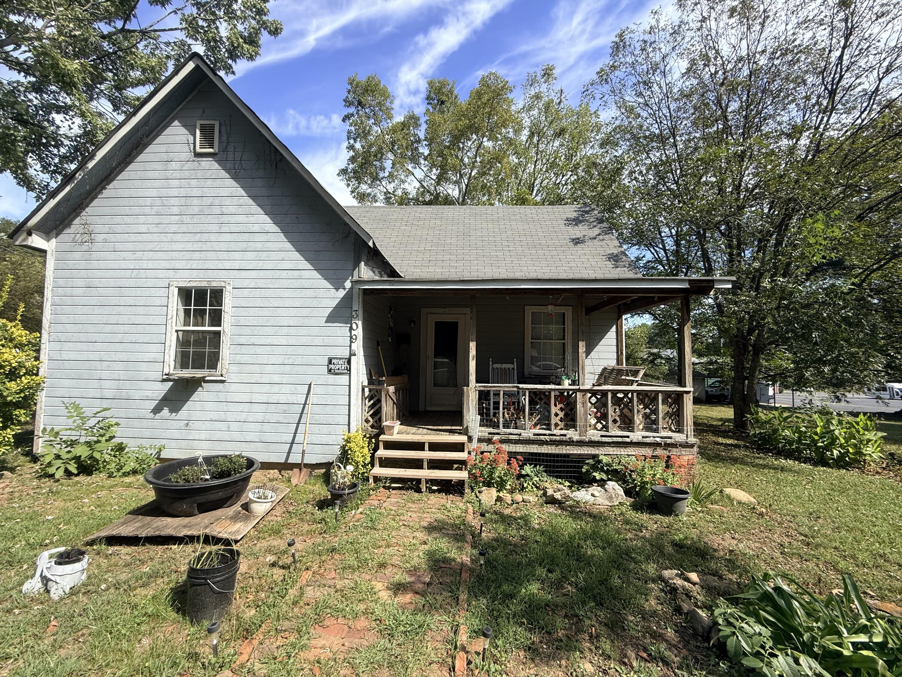 309 Magnolia Street, LaFayette