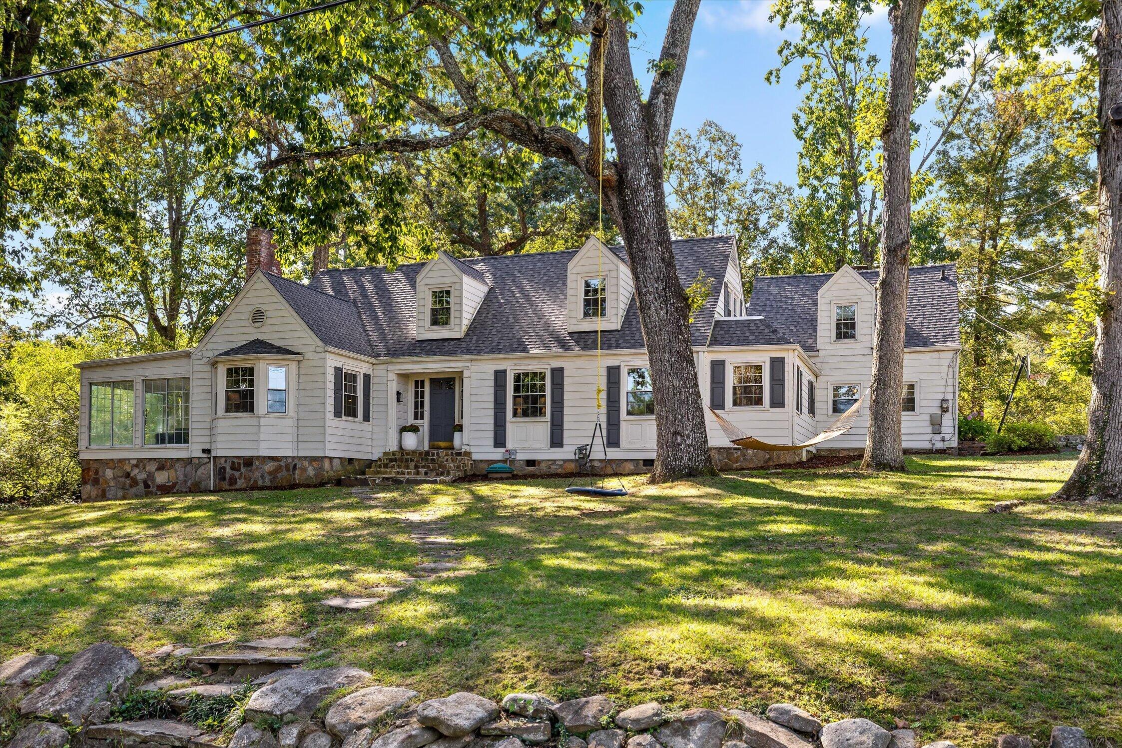 1306 Elfin Road