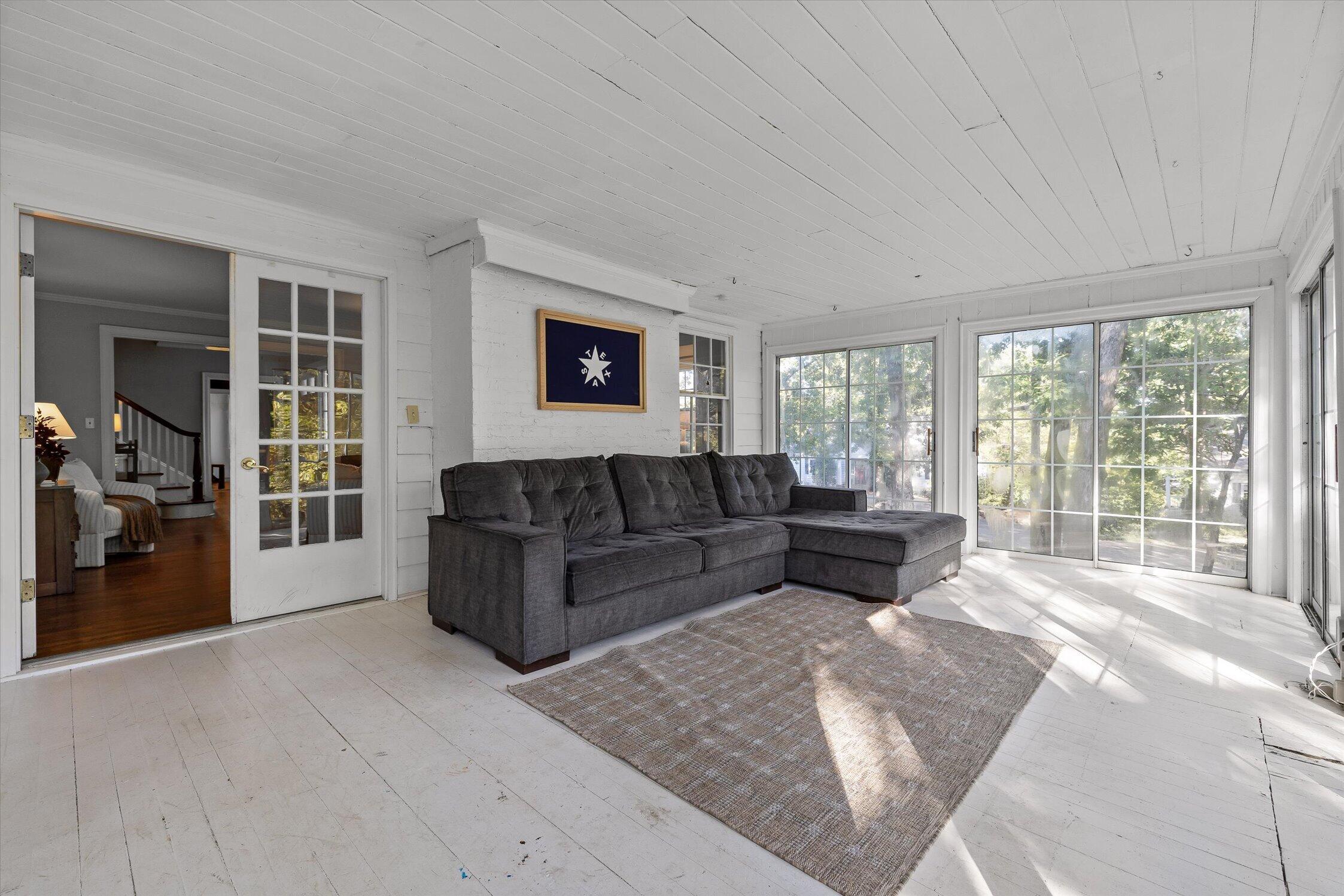 1306 Elfin Road