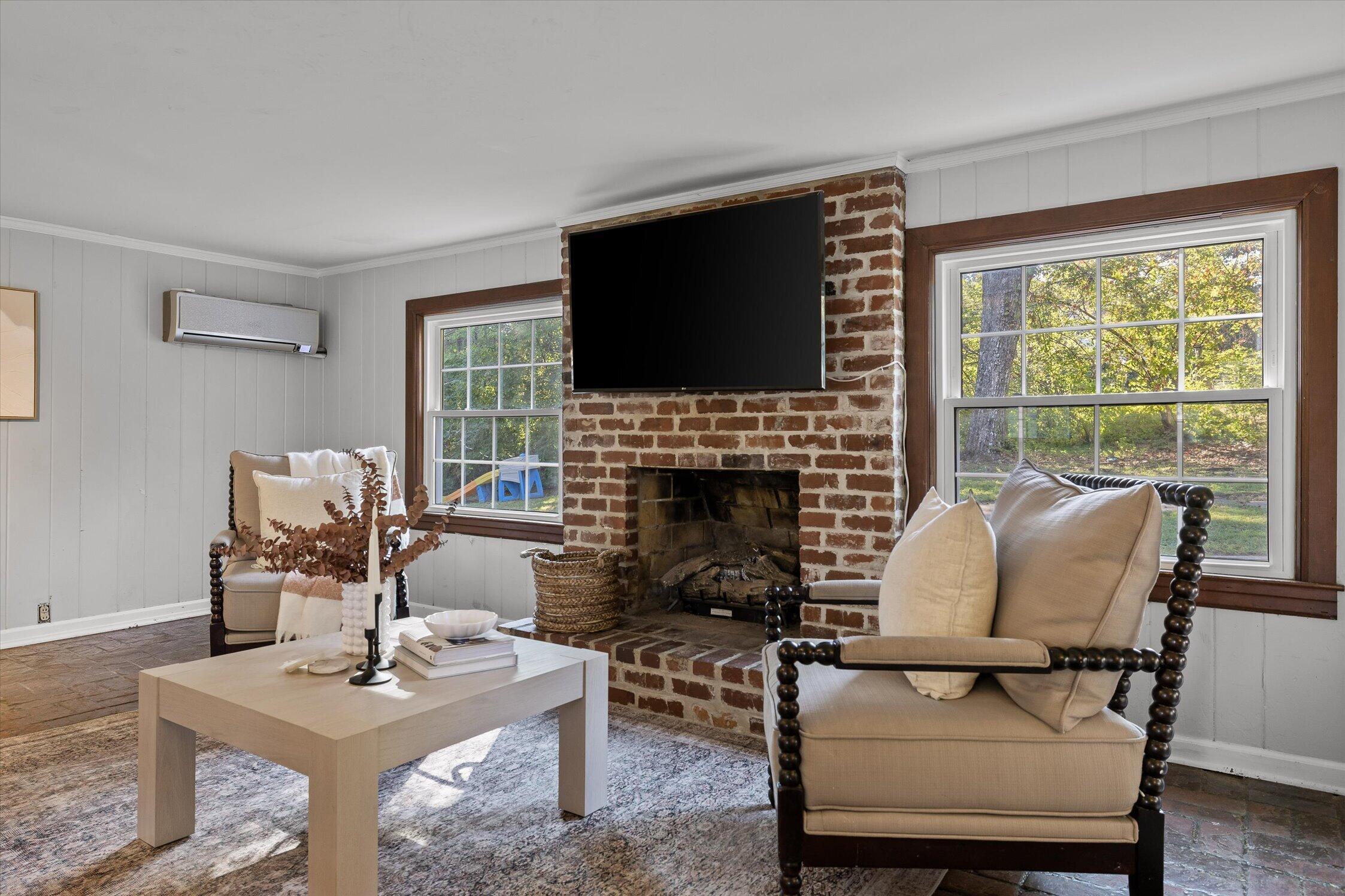 1306 Elfin Road
