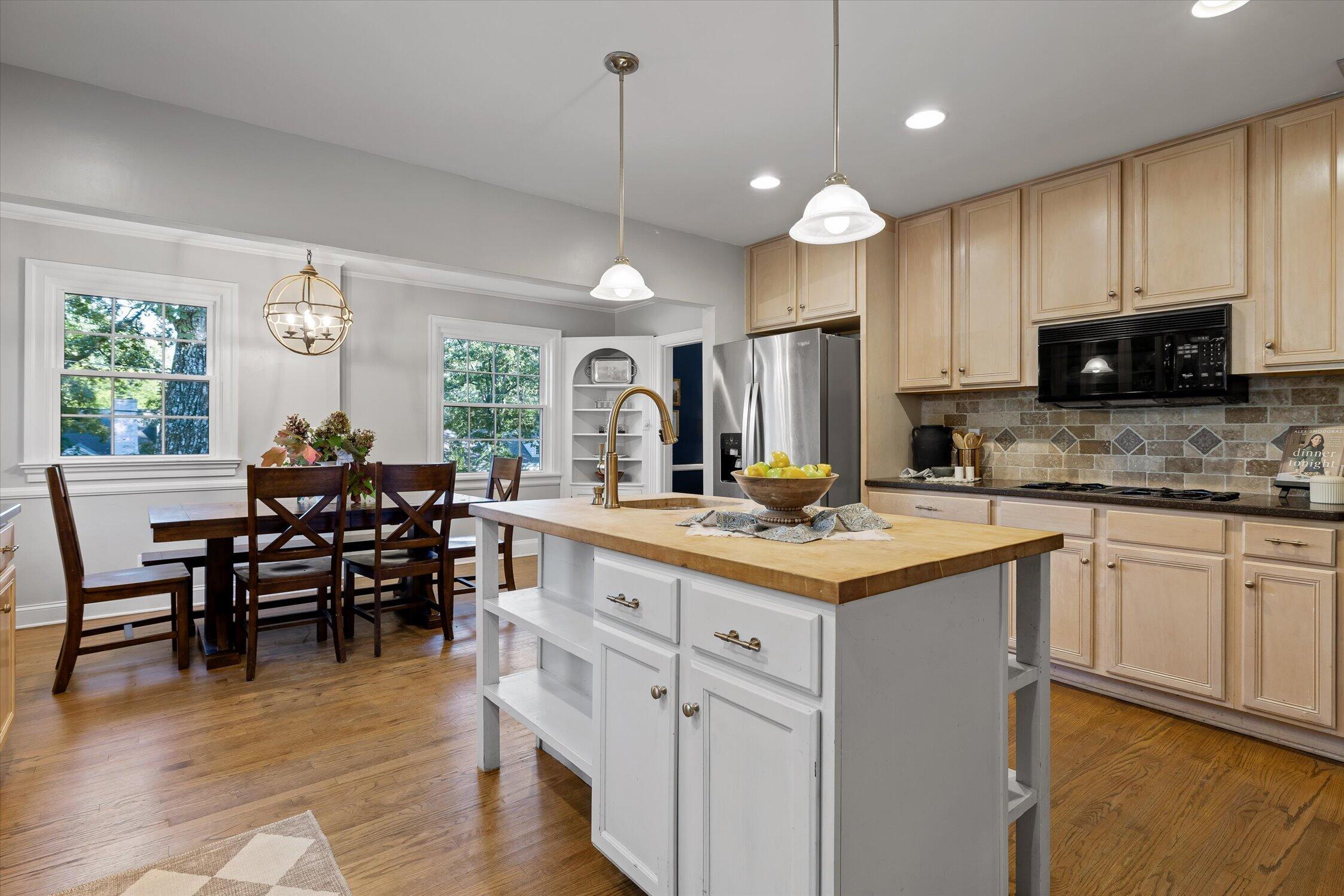 1306 Elfin Road