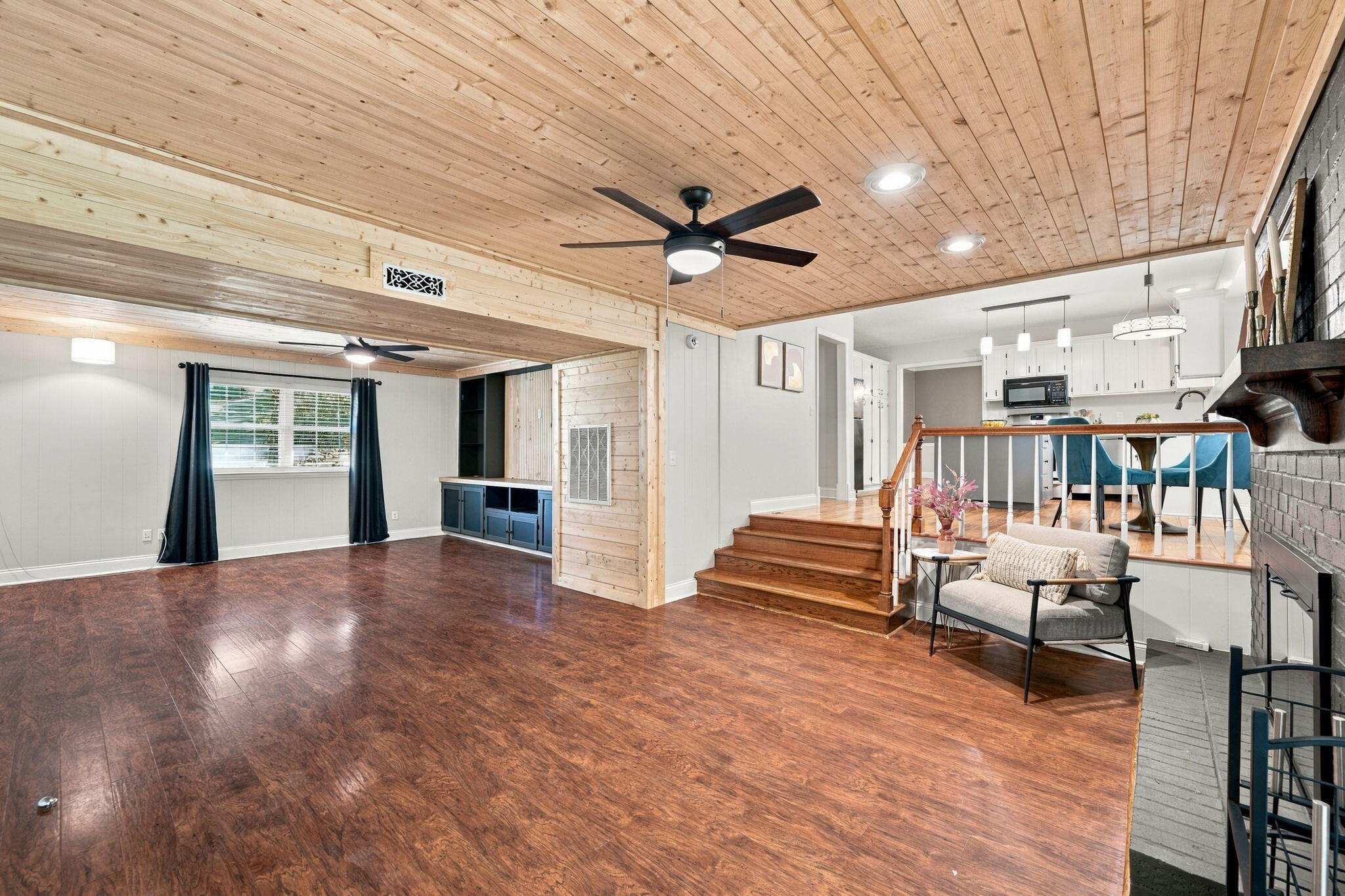 709 Stone Crest Circle